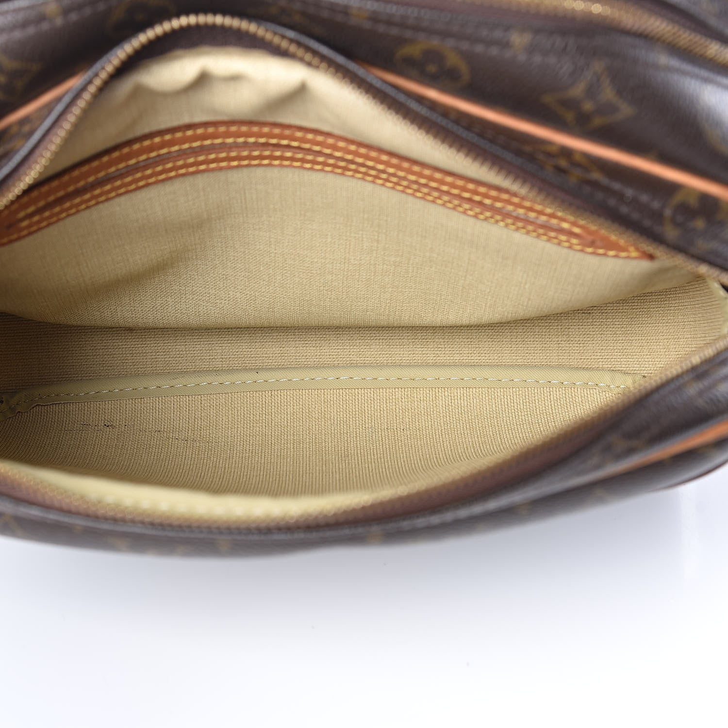 Louis Vuitton Monogram Reporter PM 6 of 14