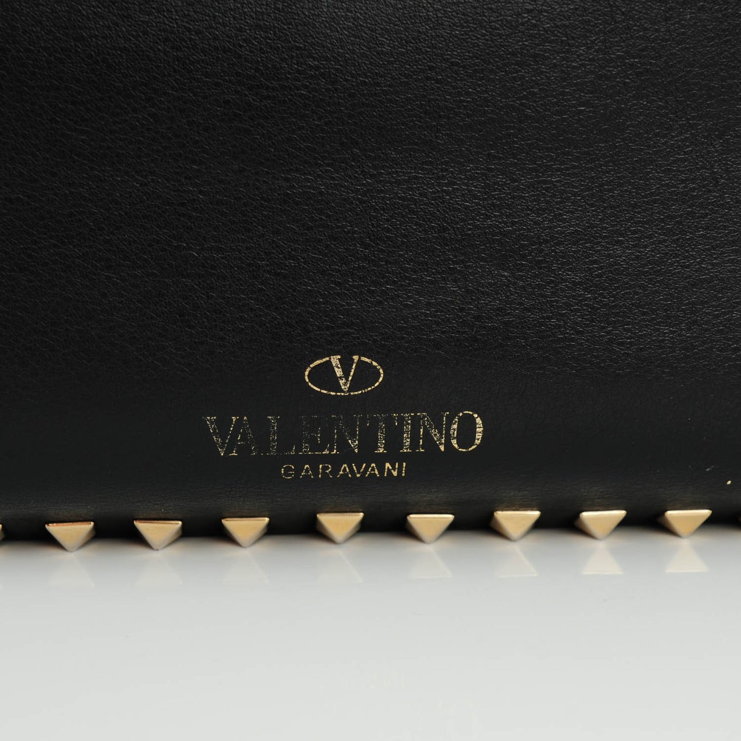 Vitello Medium Rockstud Tote Black