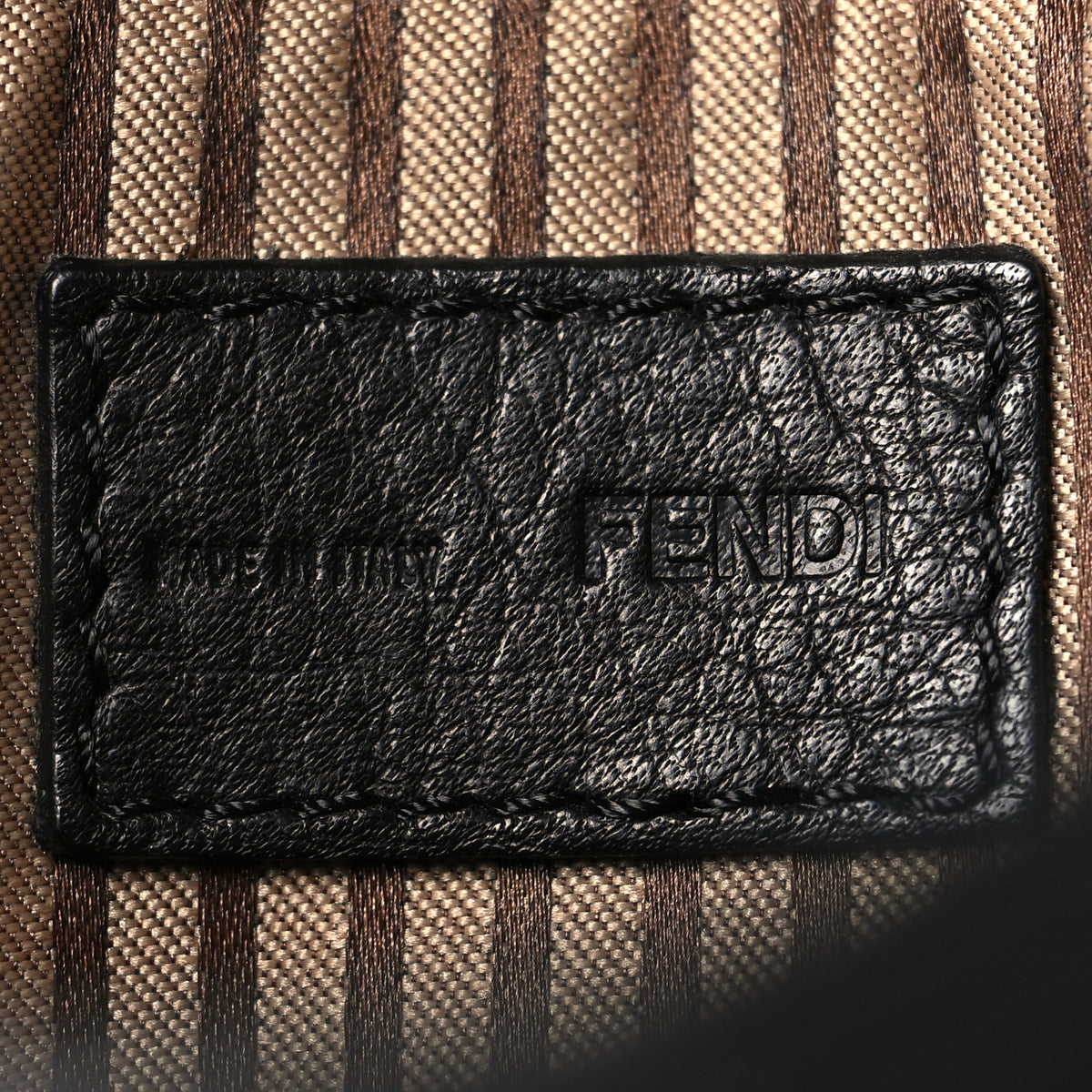 Vitello Flamingo Fendista Pouchette Crossbody Black