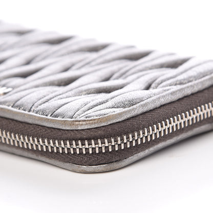 Miu Miu Nappa Matelasse Pouch Cromo 11 of 11