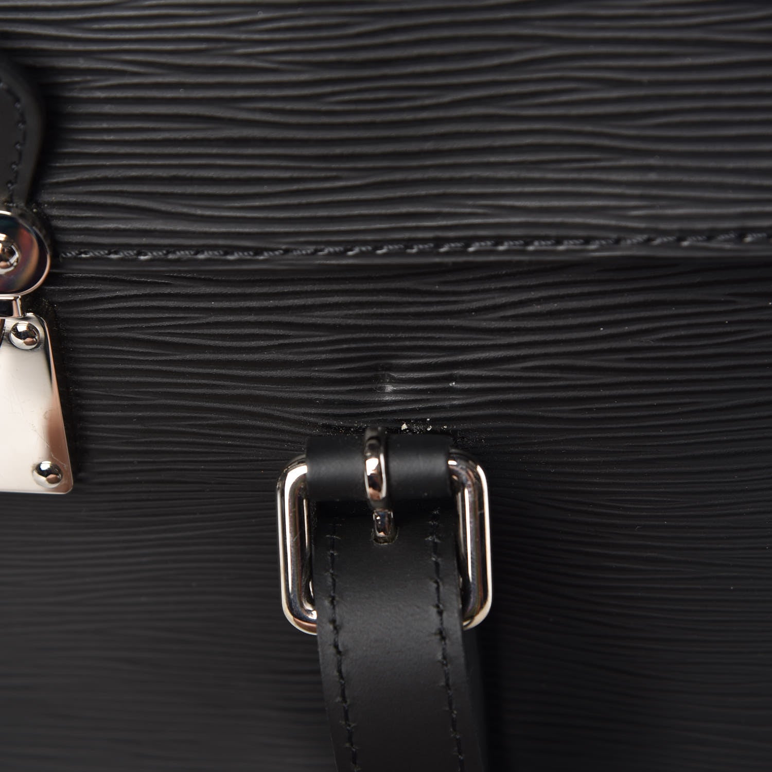 Louis Vuitton Epi Segur MM Black 8 of 14