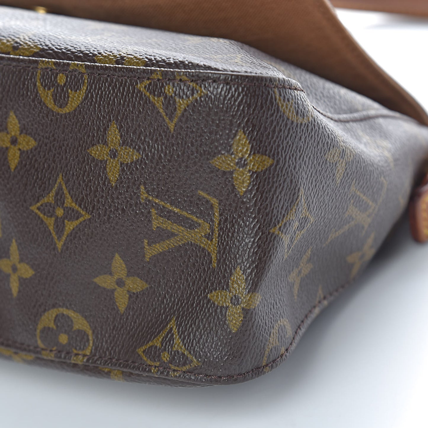 Monogram Mini Looping