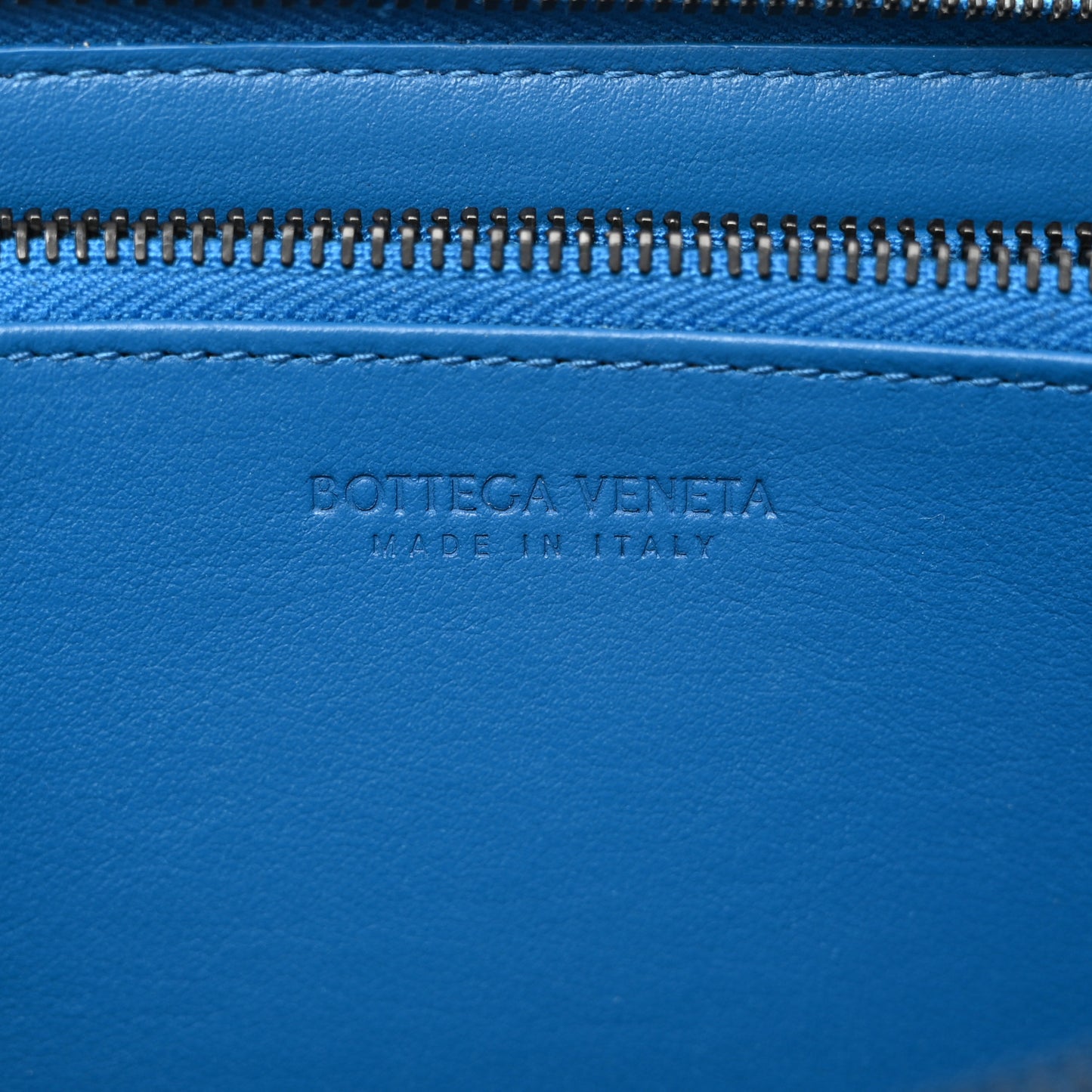Nappa Intrecciato Zip Wallet Electrique