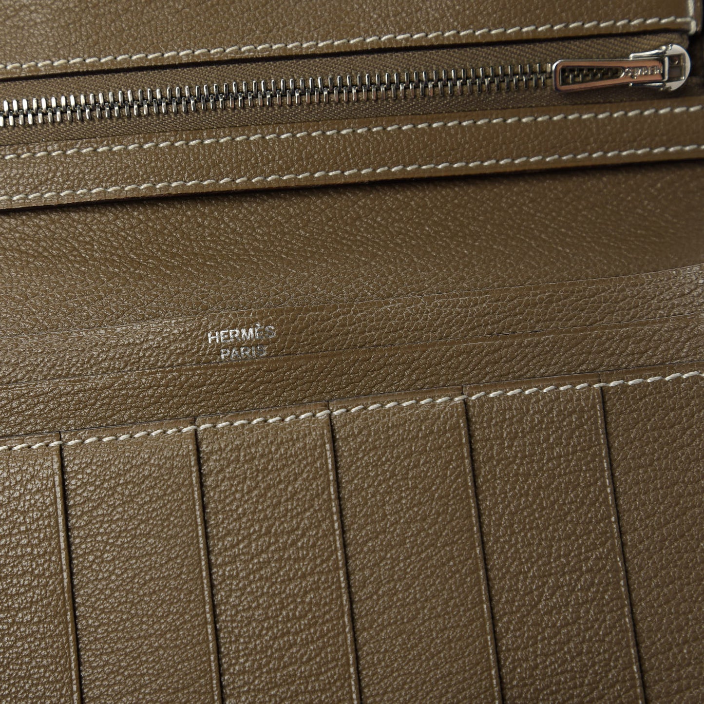Chevre Mysore Bearn Gusset Wallet Etoupe