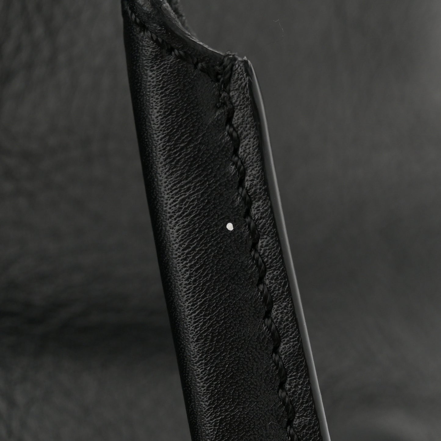 Veau Papier A5 Zip Around Tote Tote Black