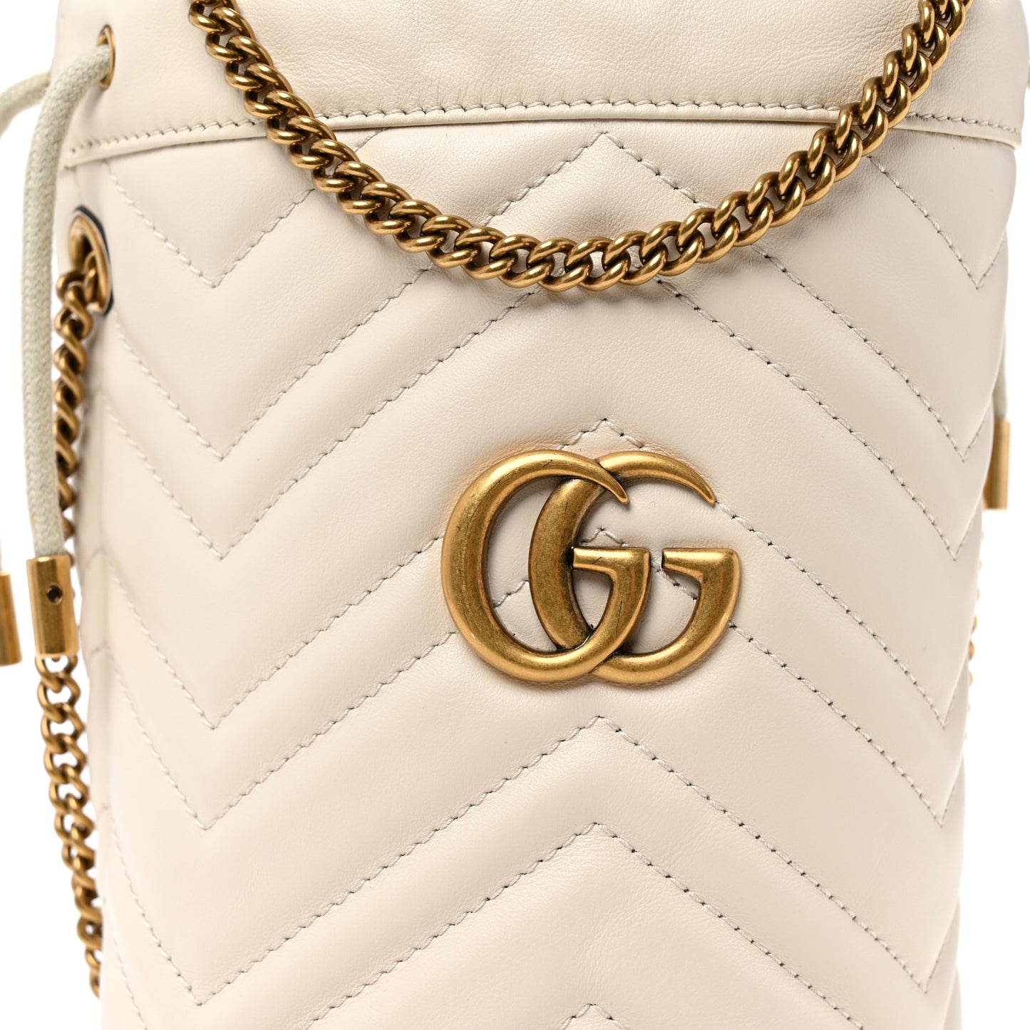 Calfskin Matelasse Mini GG Marmont 2.0 Bucket Bag White
