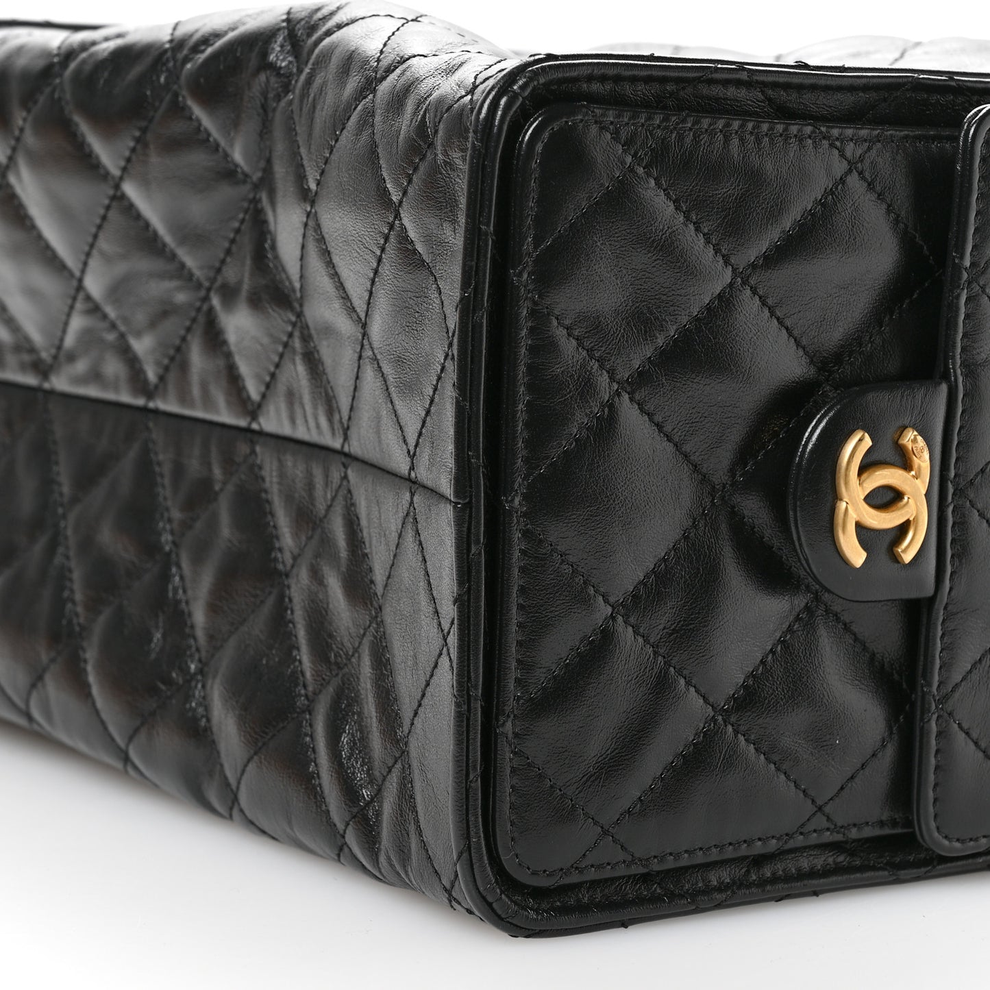 Shiny Crumpled Calfskin Quilted Medium Chanel 25 Handbag  Black