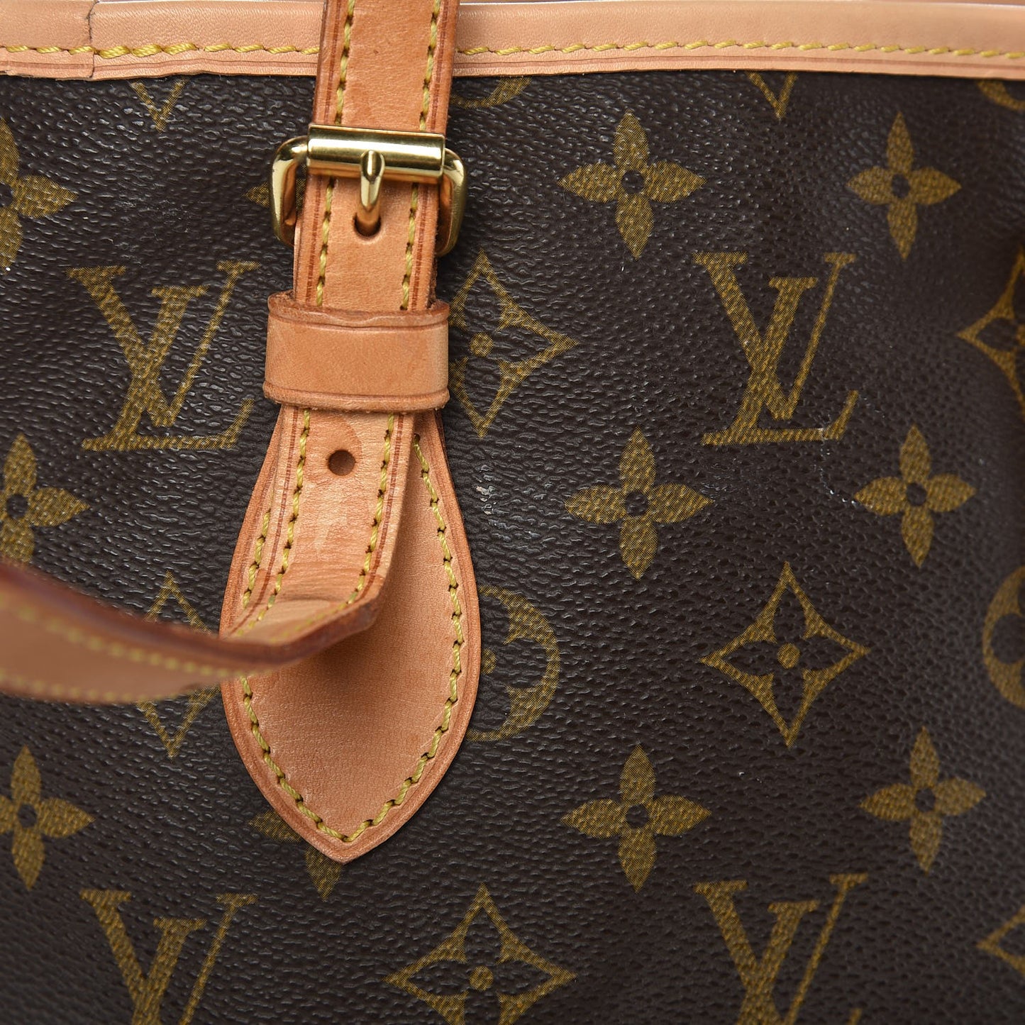 Monogram Petit Bucket 23