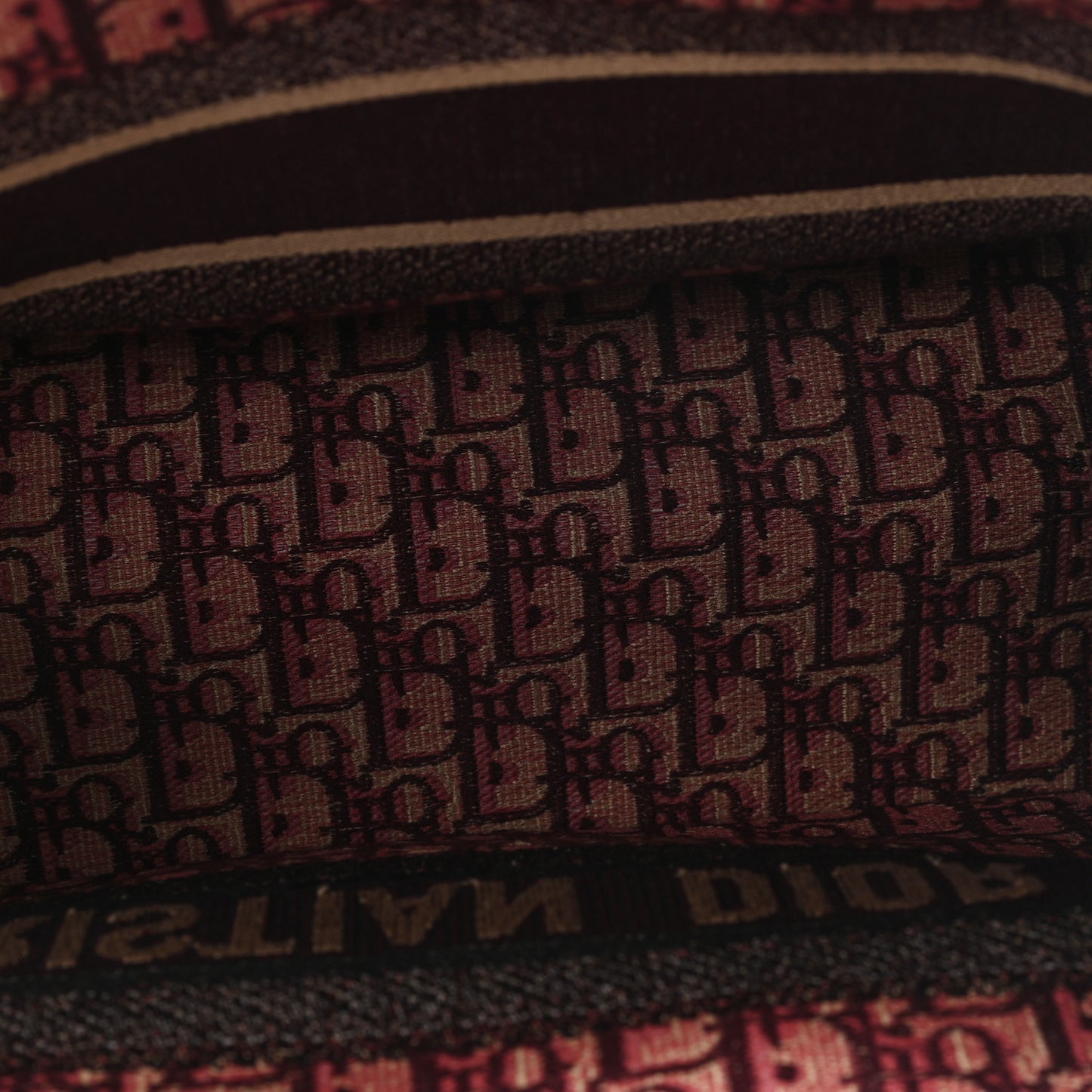 Oblique Medium Book Tote Burgundy Multicolor