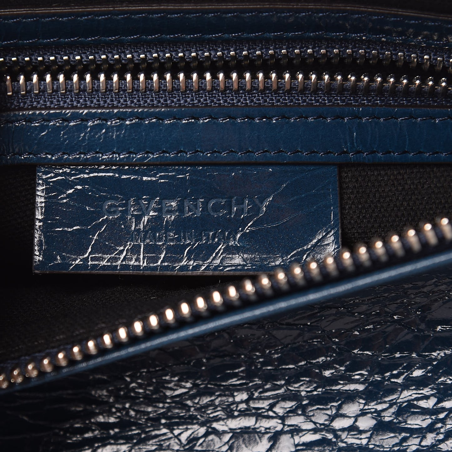 Patent Lambskin 4G Small Pandora Blue