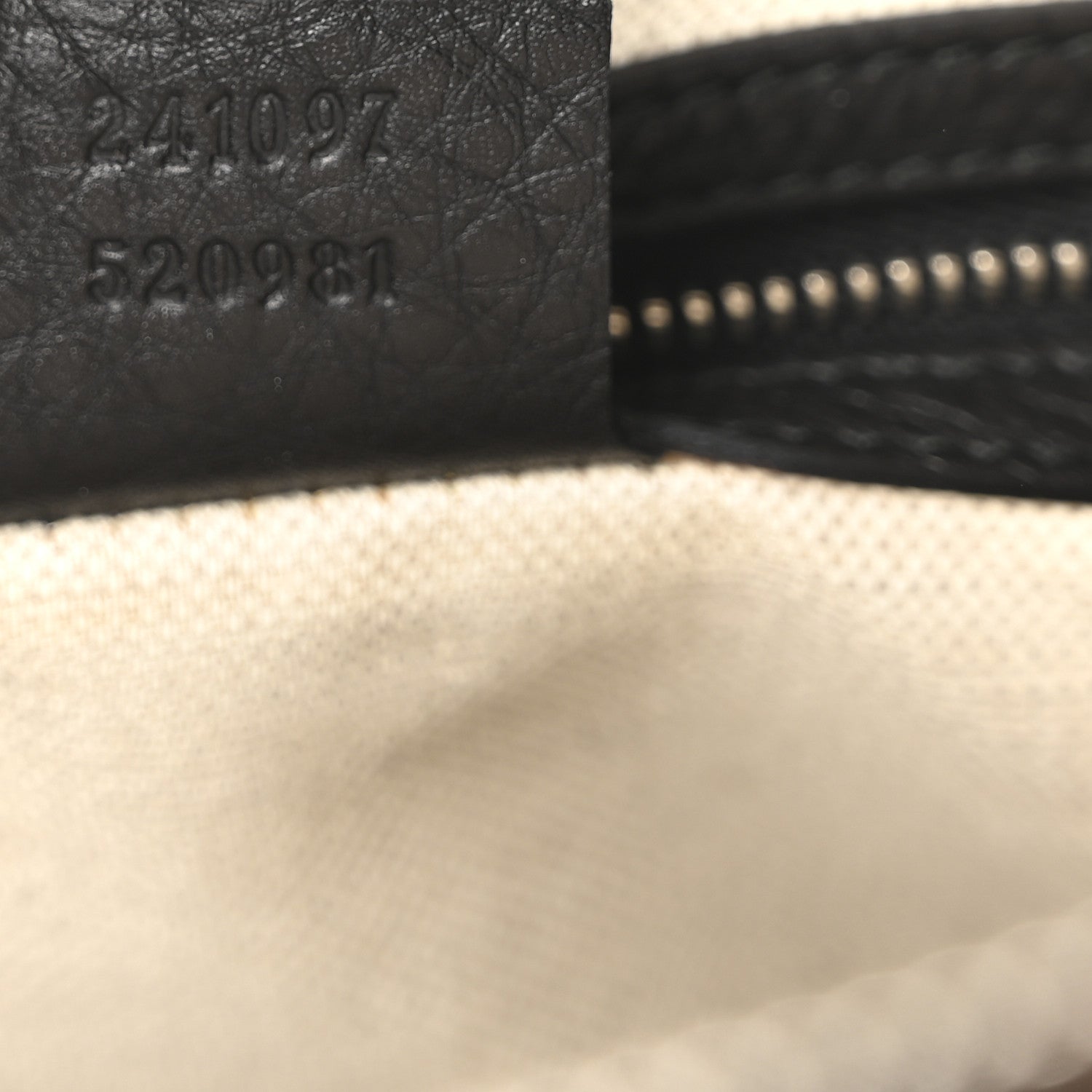 Gucci Guccissima Medium Techno Tag Boston Black 7 of 10