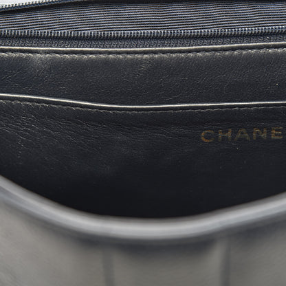 Chanel Caviar Vertical Quilted Jumbo Single Flap Black 13 of 23