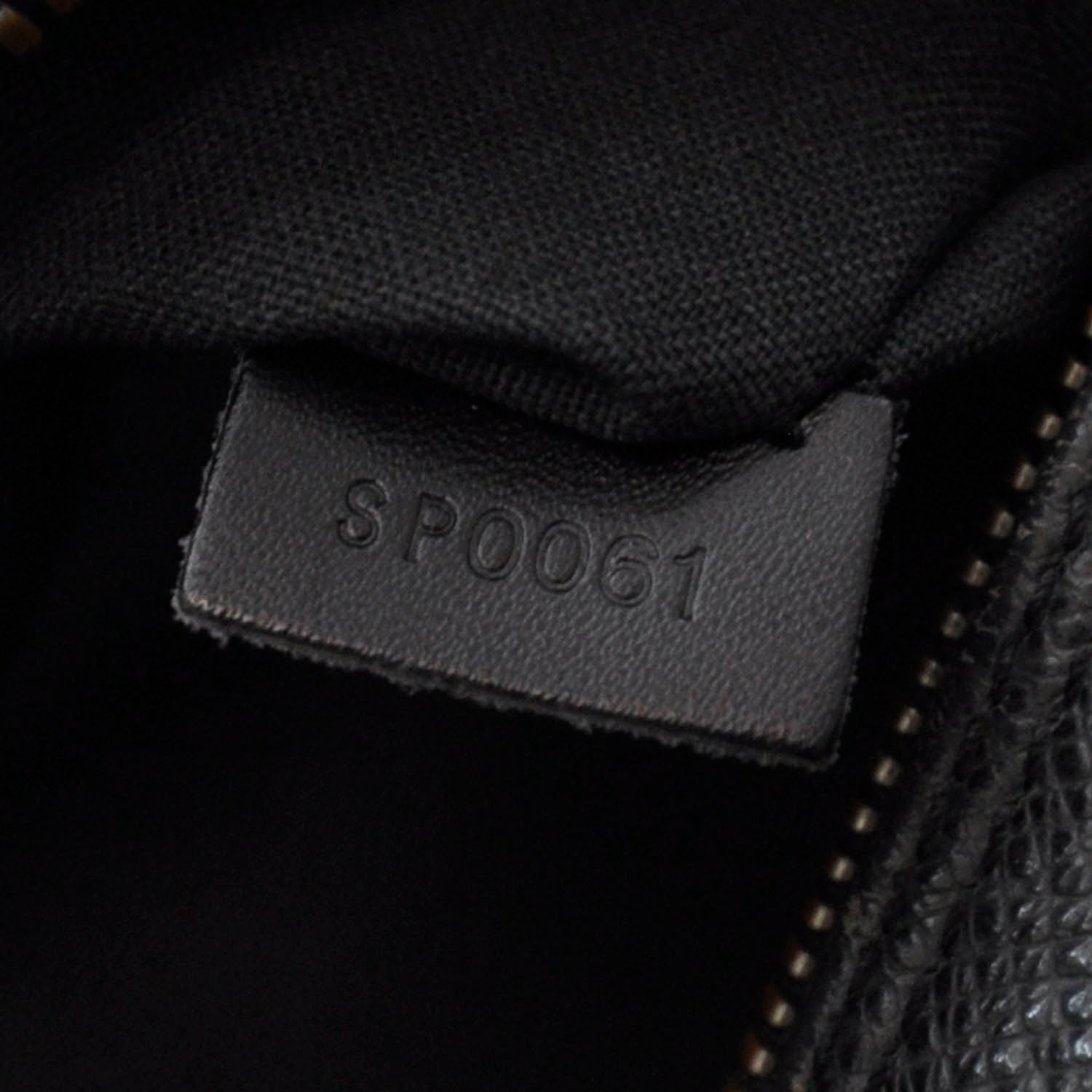 Louis Vuitton Taiga Reporter Messenger Ardoise 10 of 10