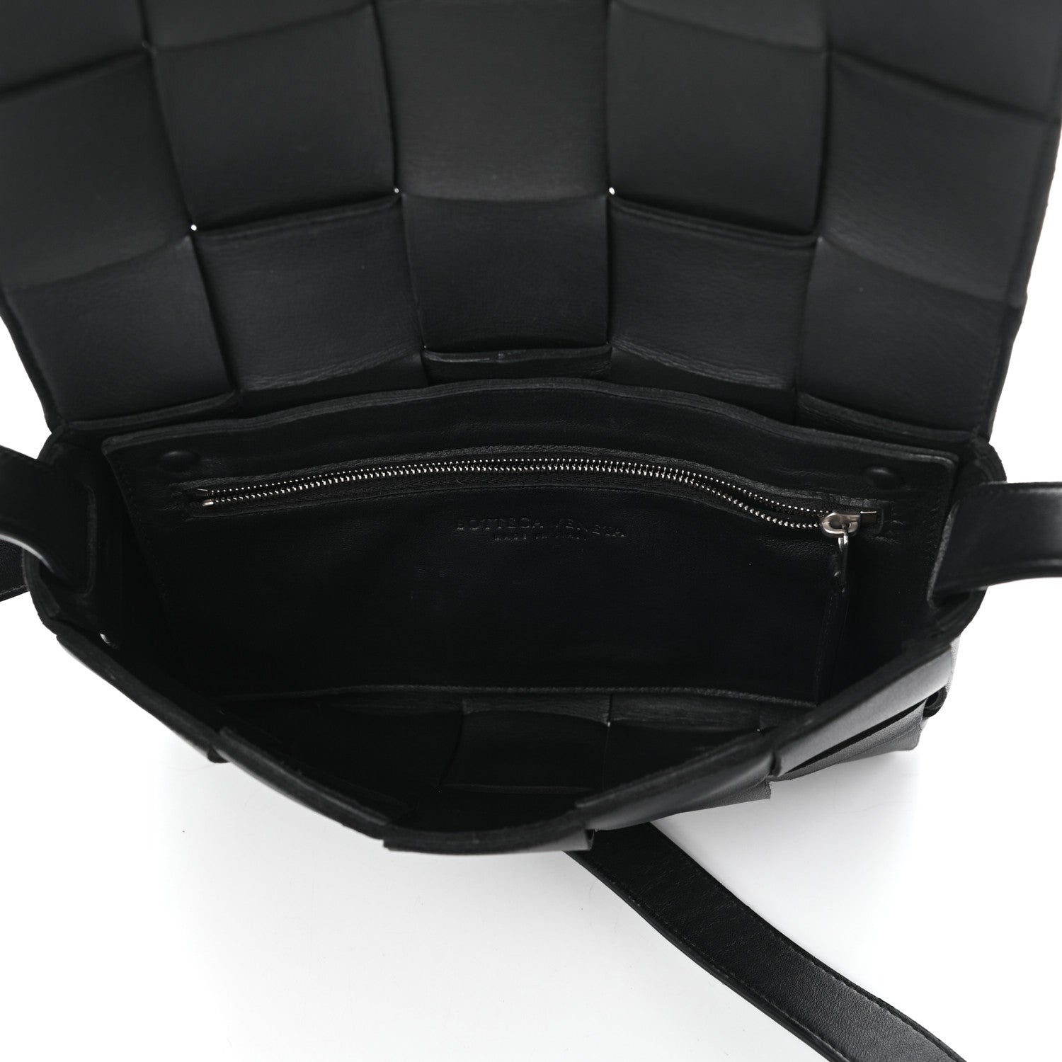 Bottega Veneta Lambskin Maxi Intrecciato Cassette Crossbody Bag Black 5 of 9
