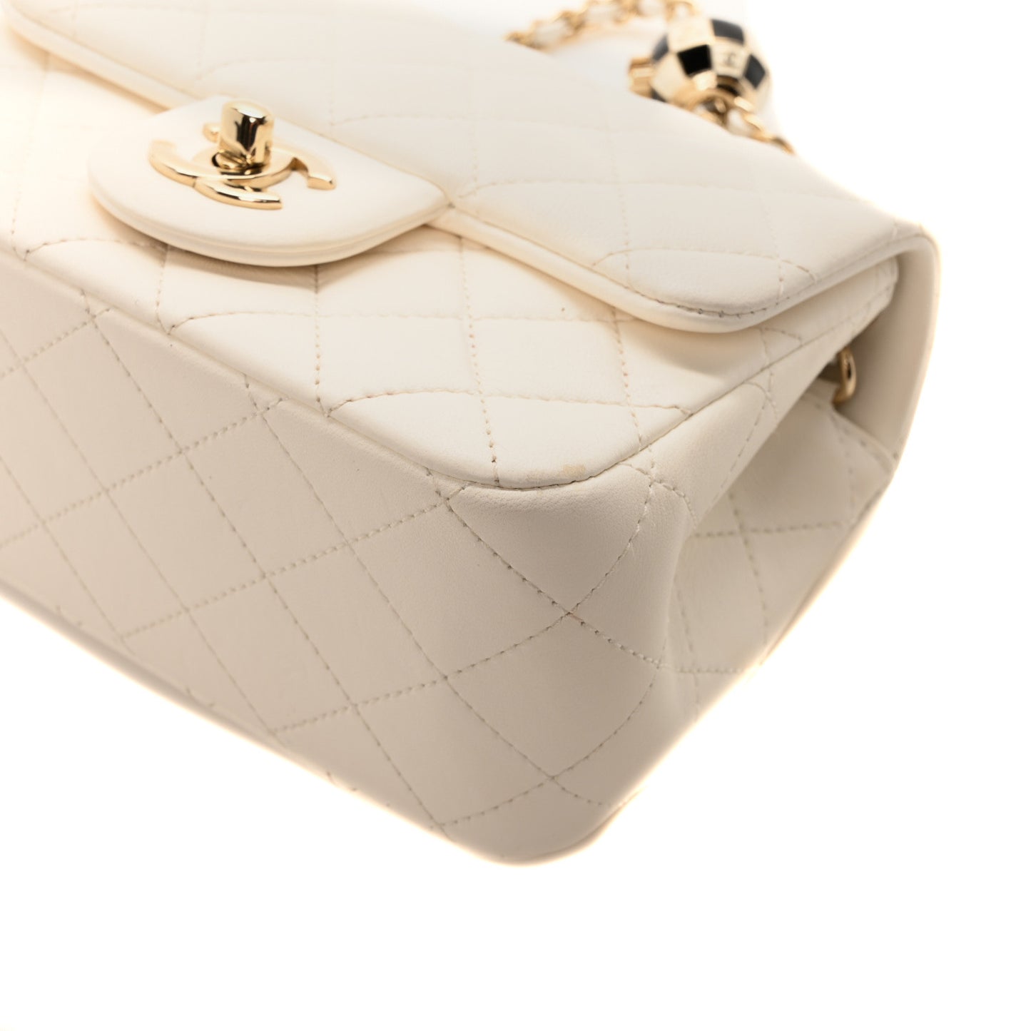 Lambskin Quilted Enamel Mini Pearl Crush Flap White