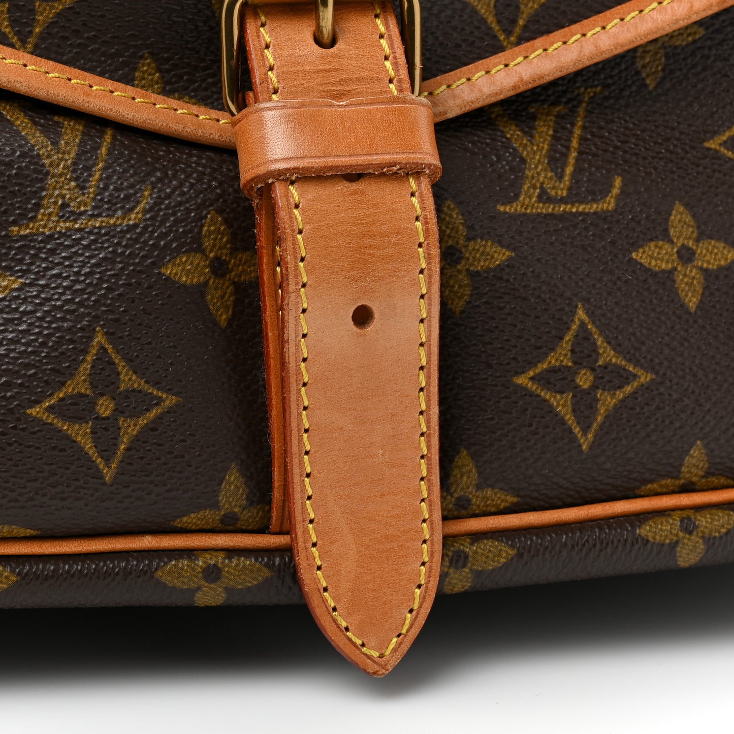 Monogram Saumur 35