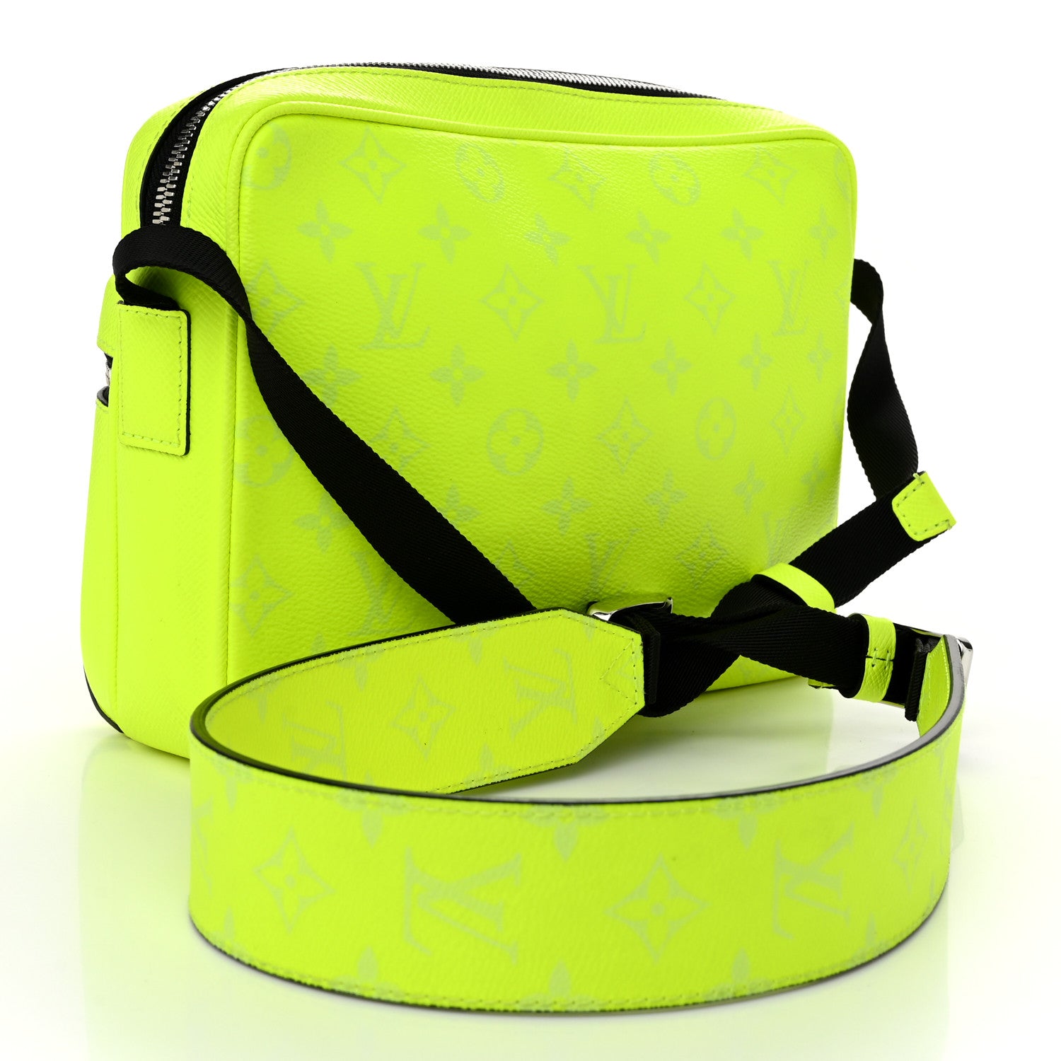 Louis Vuitton Taigarama Outdoor Messenger Yellow 3 of 10