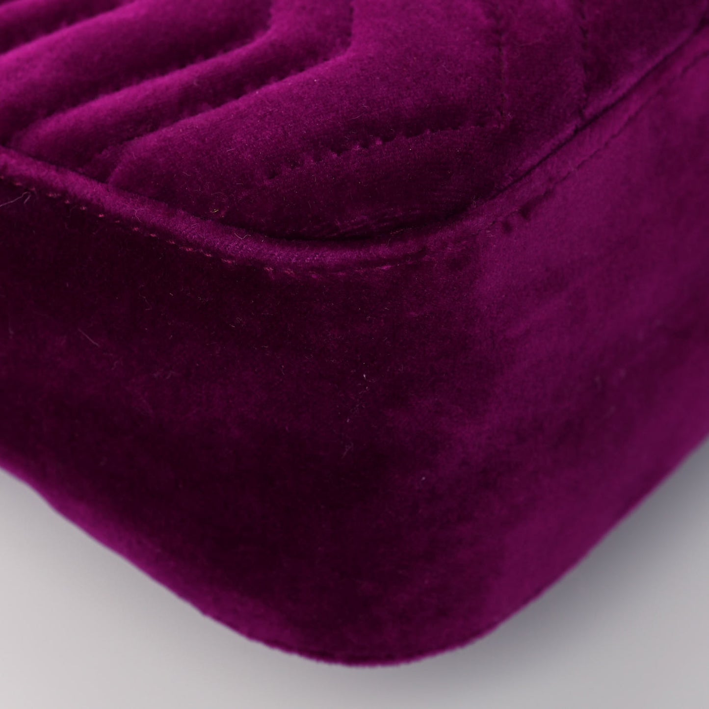 Velvet Matelasse Medium GG Marmont Shoulder Bag Fuchsia Violet Cyclamen