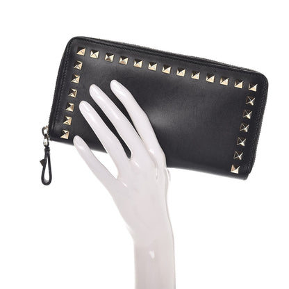 Valentino Garavani Calfskin Rockstud Zip Around Wallet Black 2 of 8