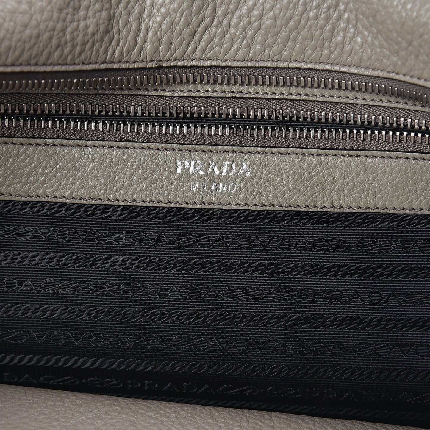 Vitello Phenix Tote Argilla