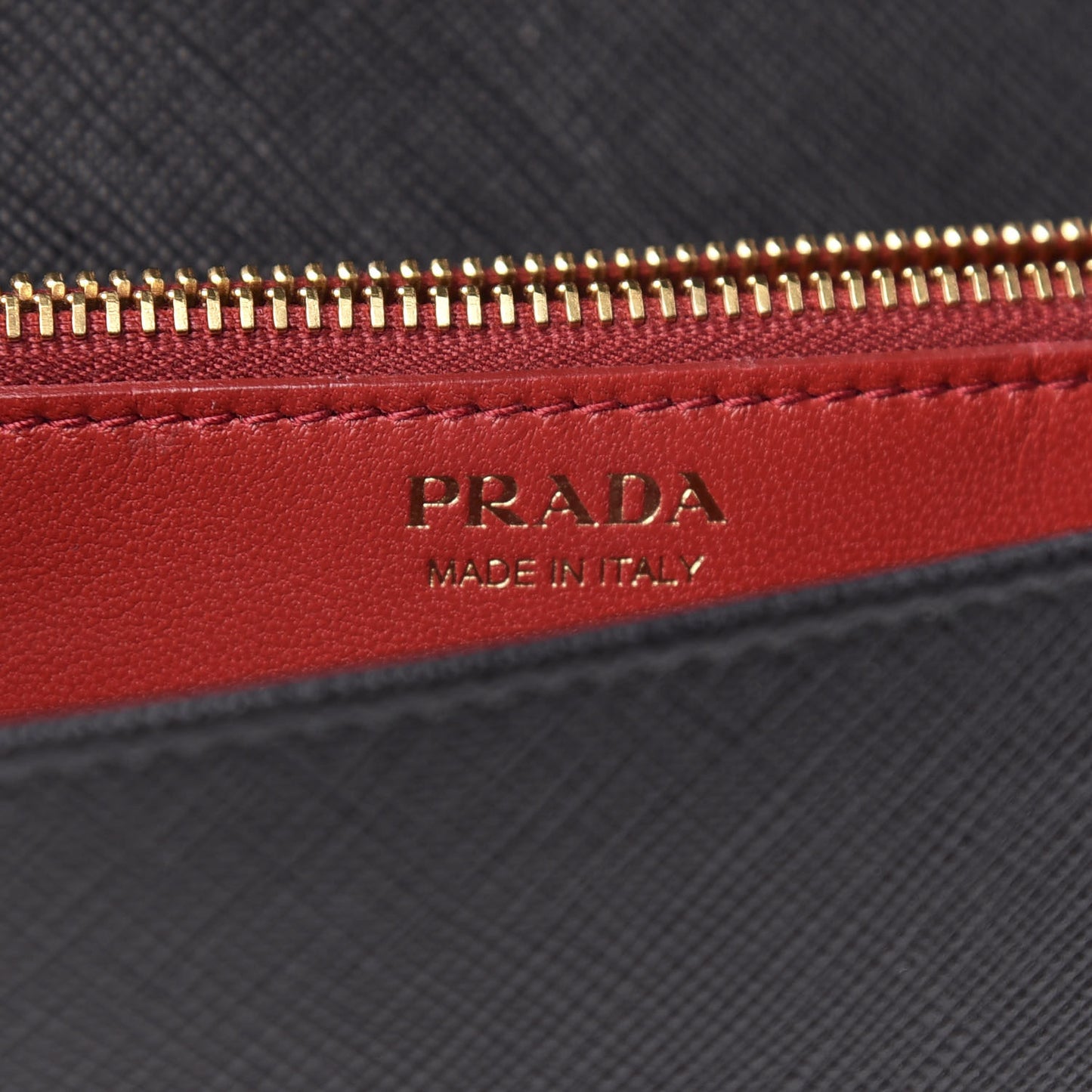 Saffiano Lux Monochrome Chain Wallet Black