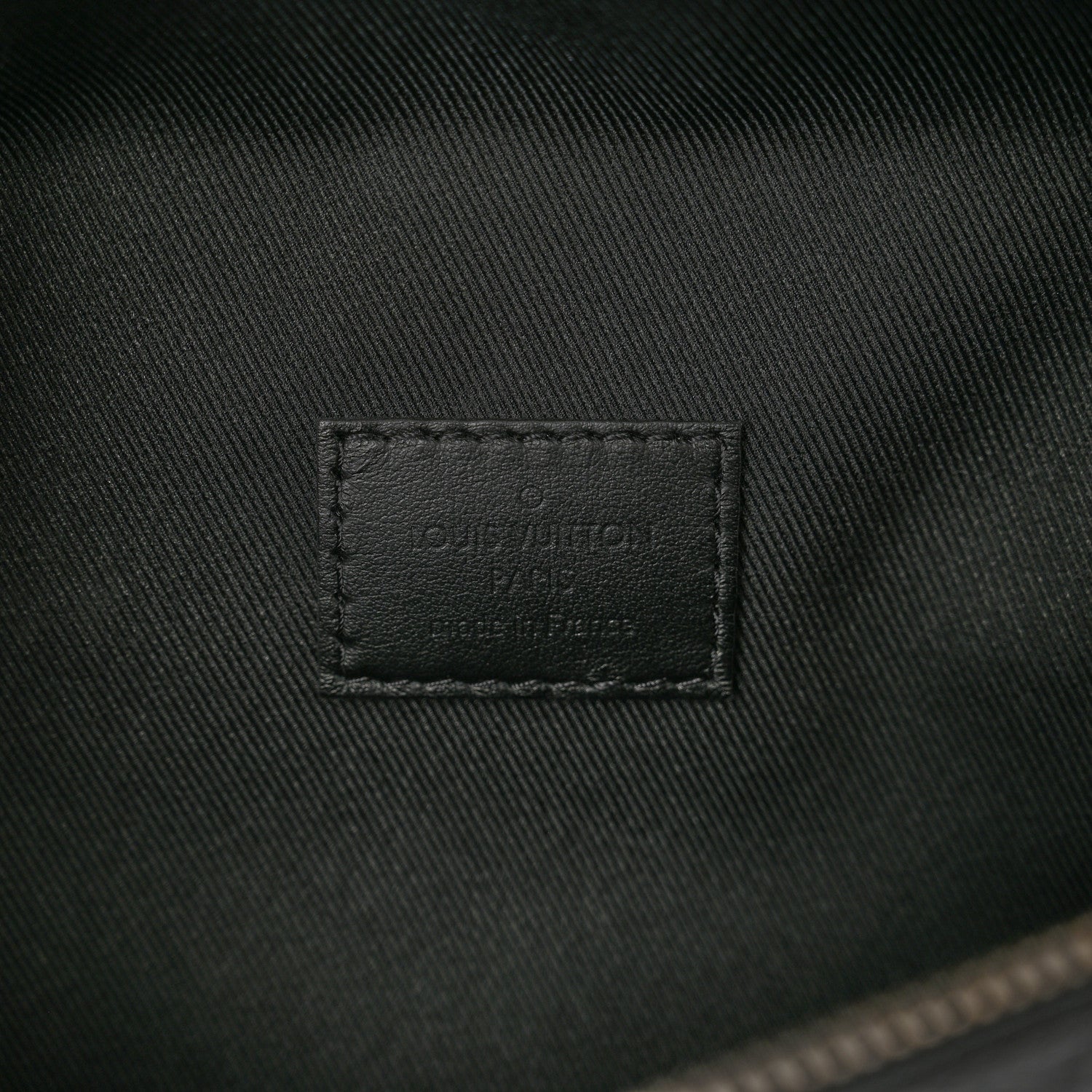 Louis Vuitton Monogram Eclipse Discovery Bumbag 6 of 9