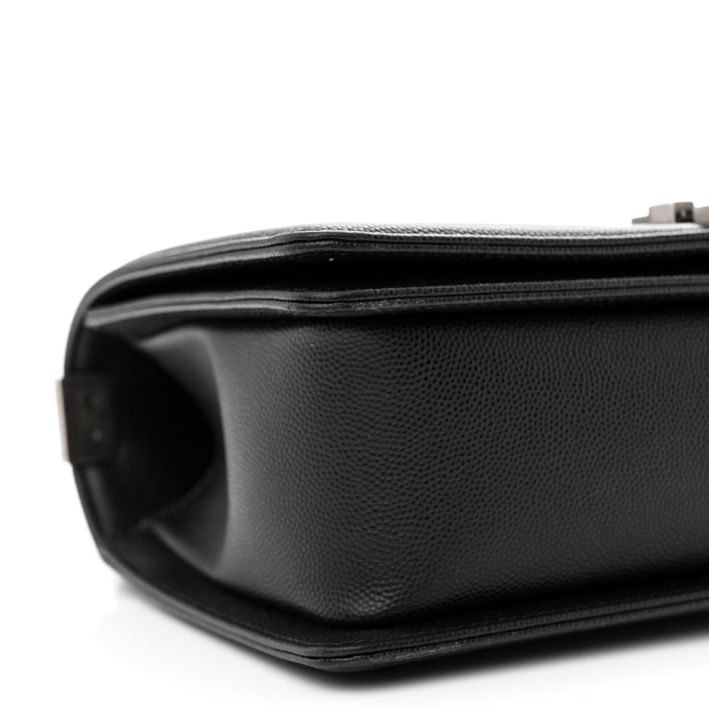 Caviar Quilted Medium Boy Flap Black