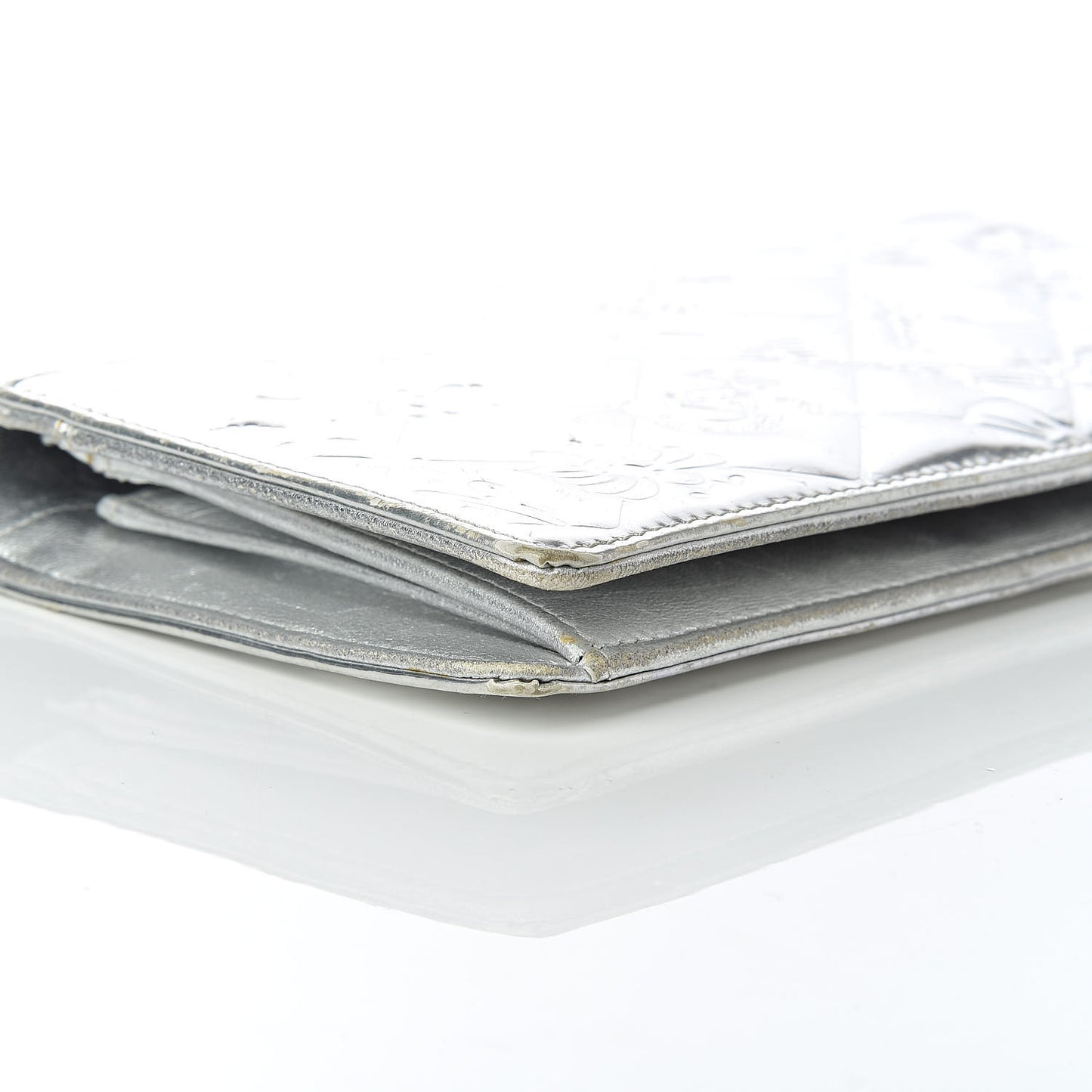 Metallic Patent Calfskin Quilted Lucky Symbols Yen Wallet Silver