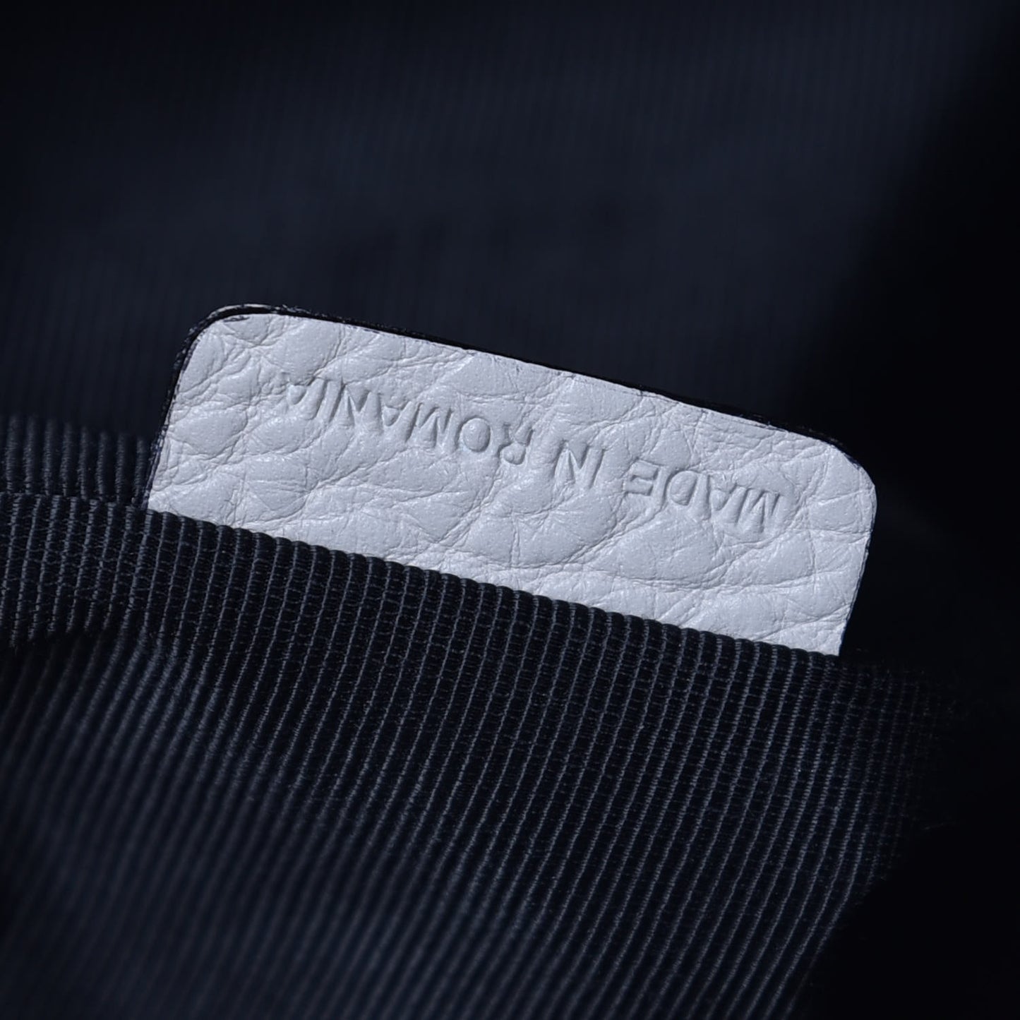 Heritage Grain Check Embossed Medium Dewsbury Tote Stone White