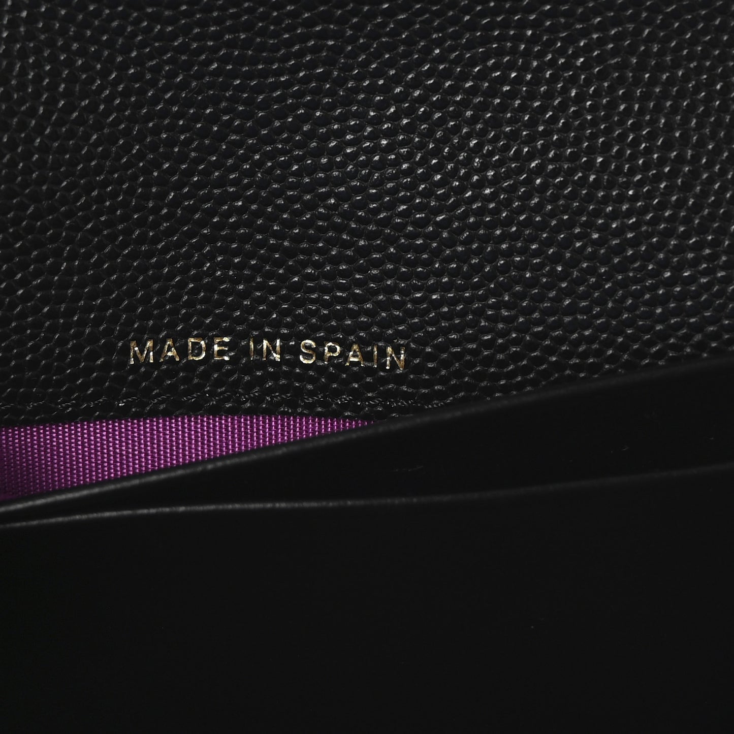 Caviar Quilted Textured CC Flap Wallet Black