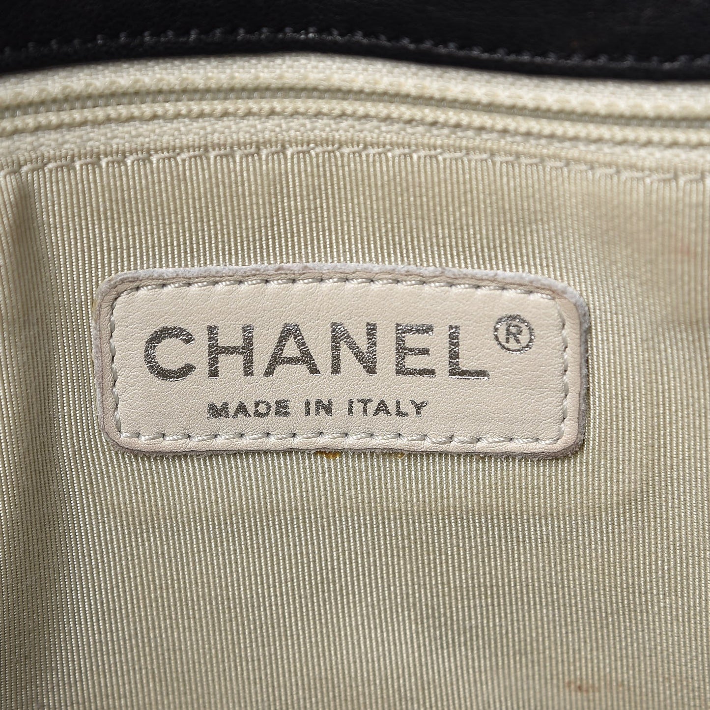 Washed Lambskin Quilted Maxi Chain Around Flap Black