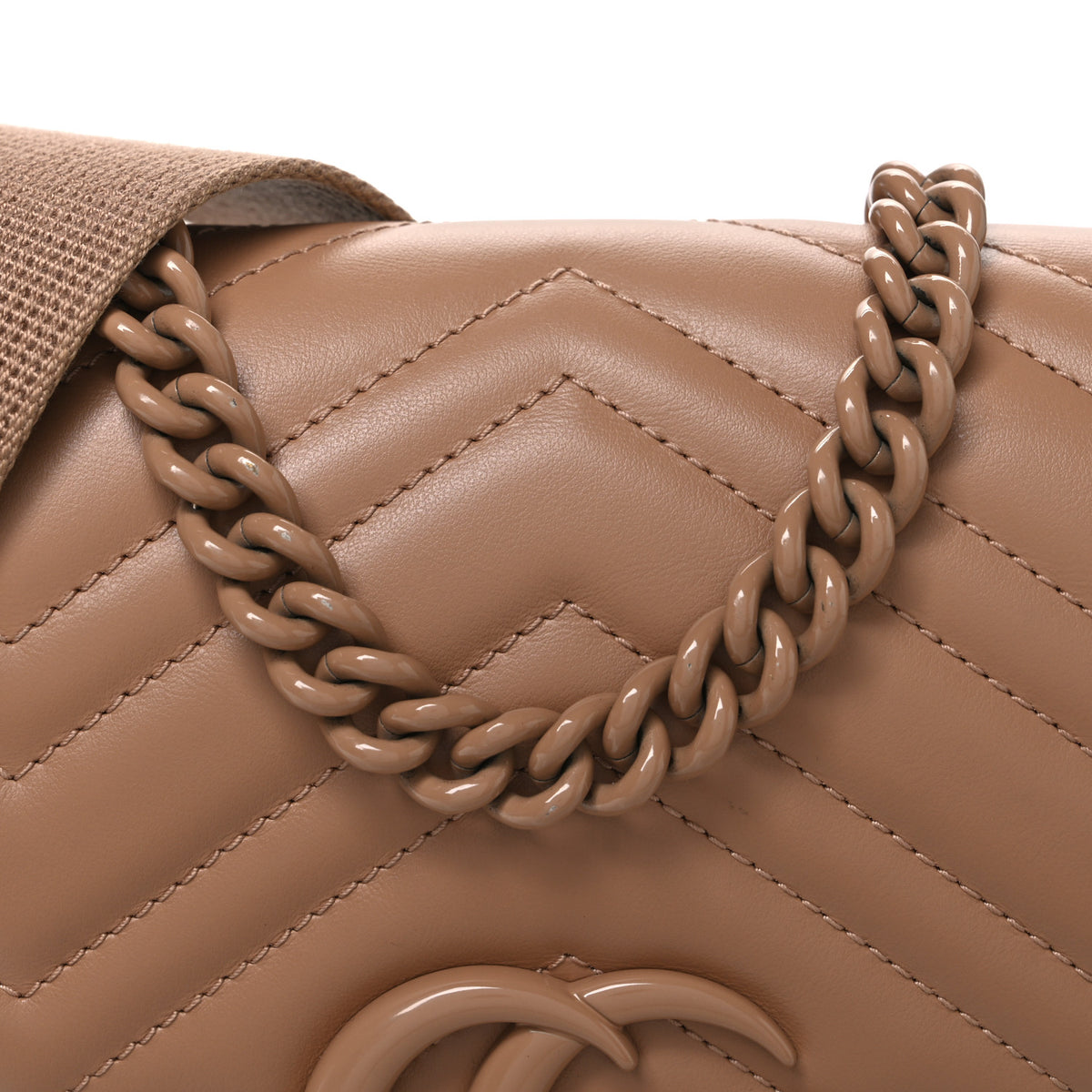 Calfskin Matelasse Monochrome Mini GG Marmont Crossbody Shoulder Bag Camelia Winter Rose