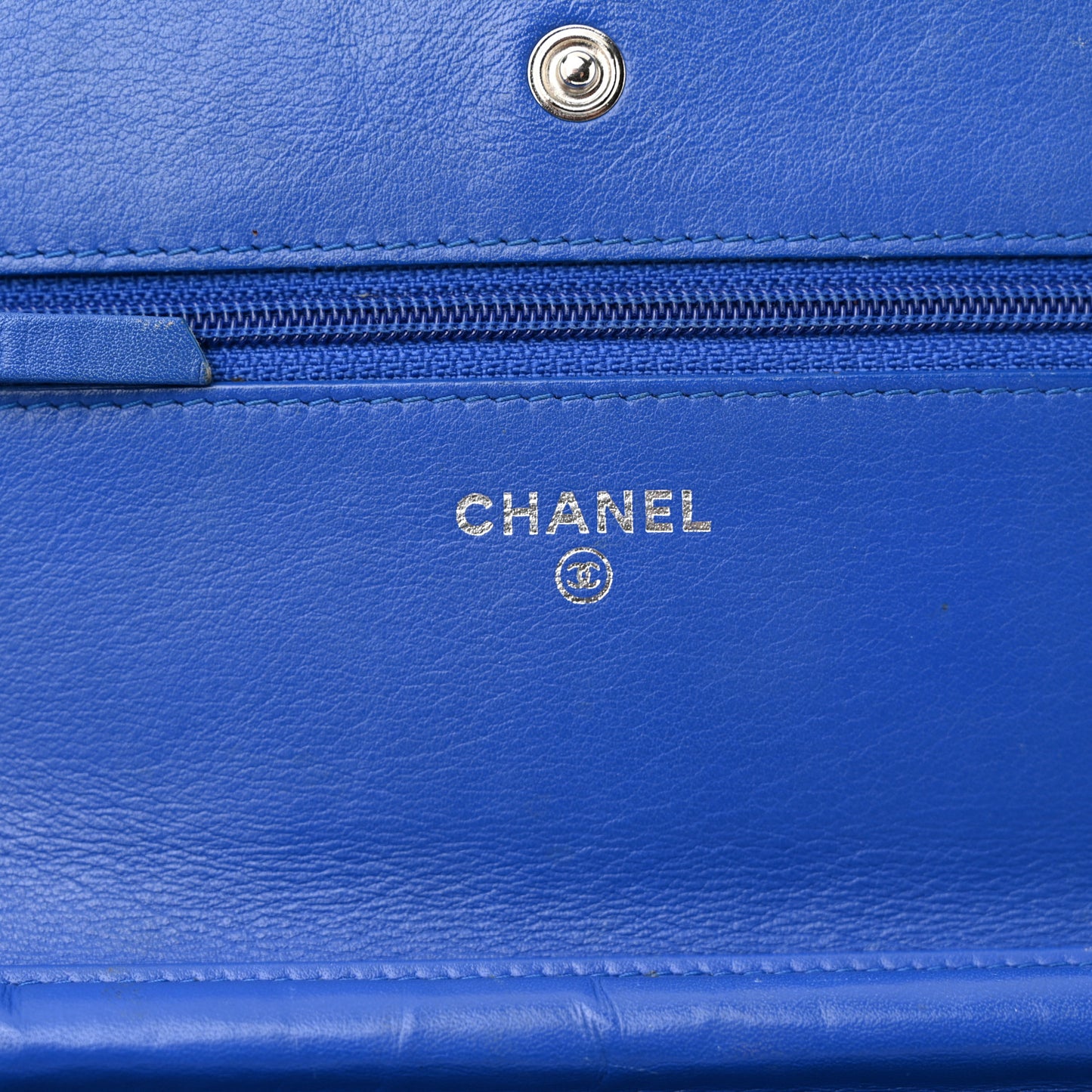 Patent Quilted Wallet On Chain WOC Blue
