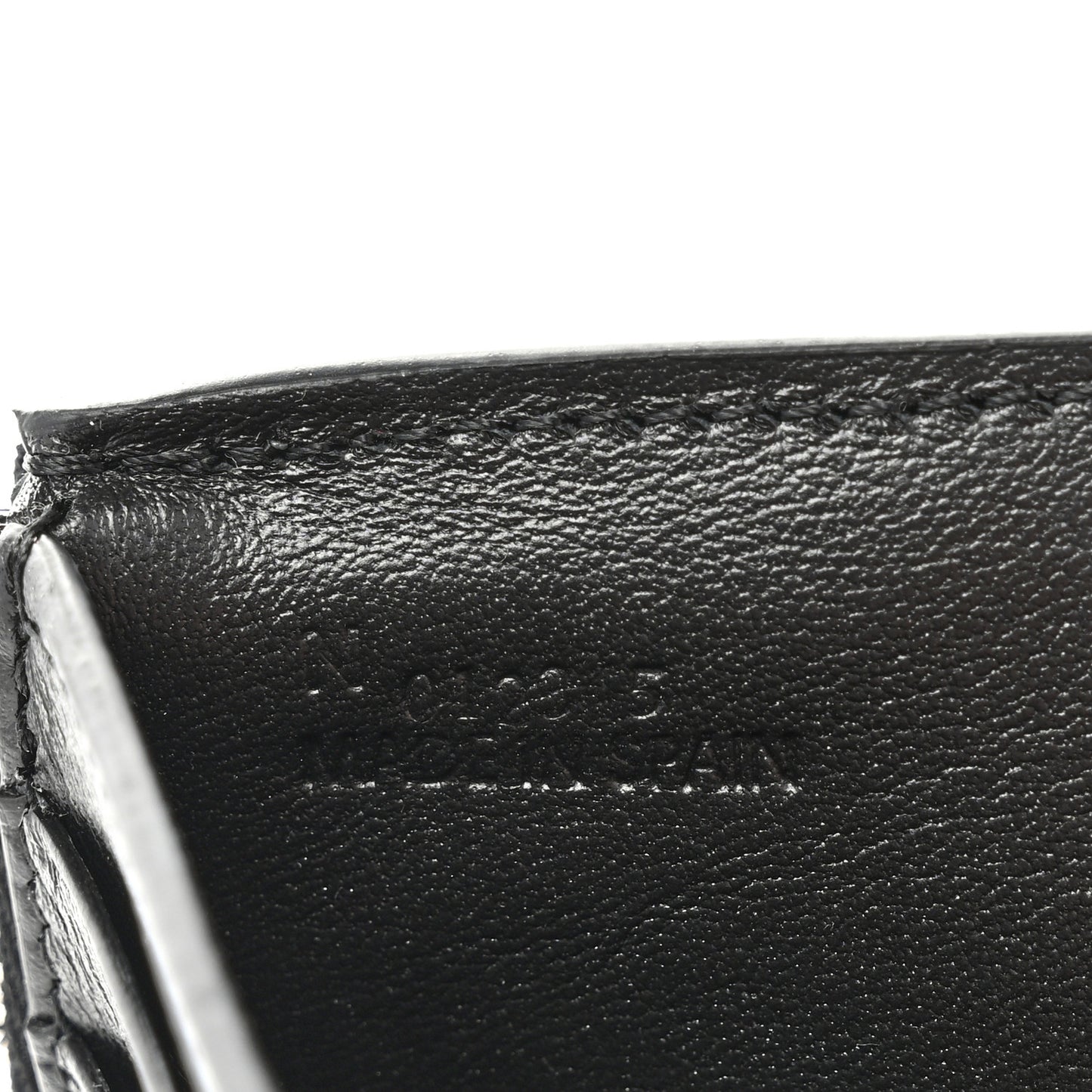 Grained Calfskin Small Vertical Wallet Black