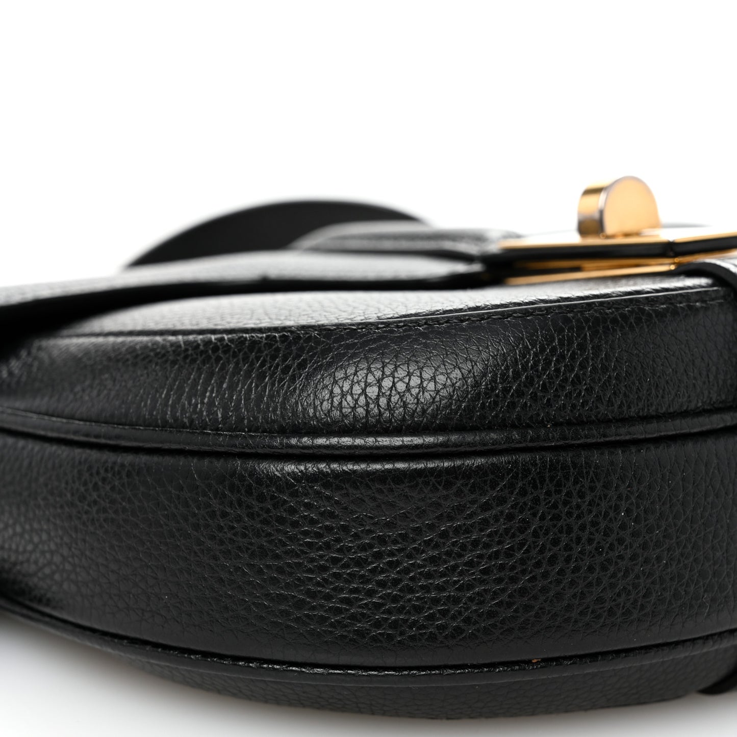 Grained Calfskin Besace Small 16 Black