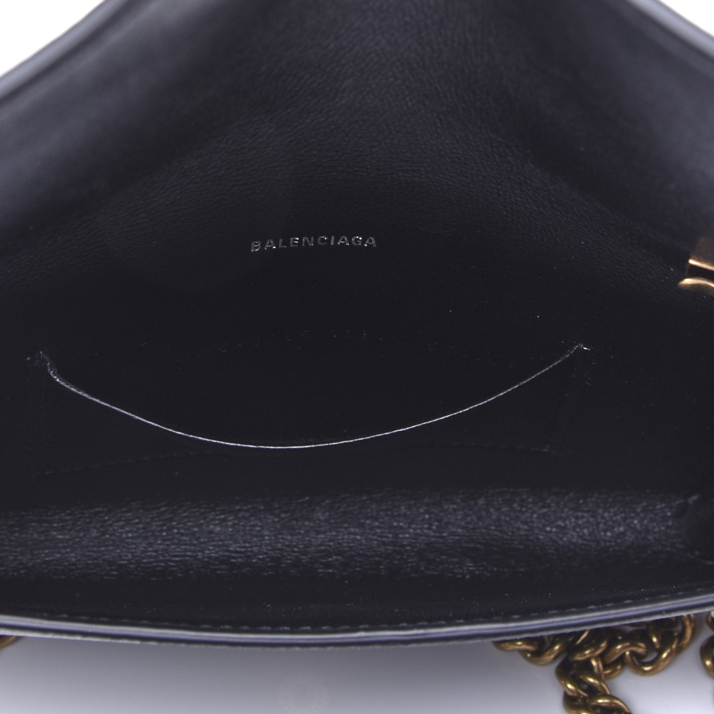 Grained Calfskin Logo Cash Phone Holder Wallet On Chain Black White