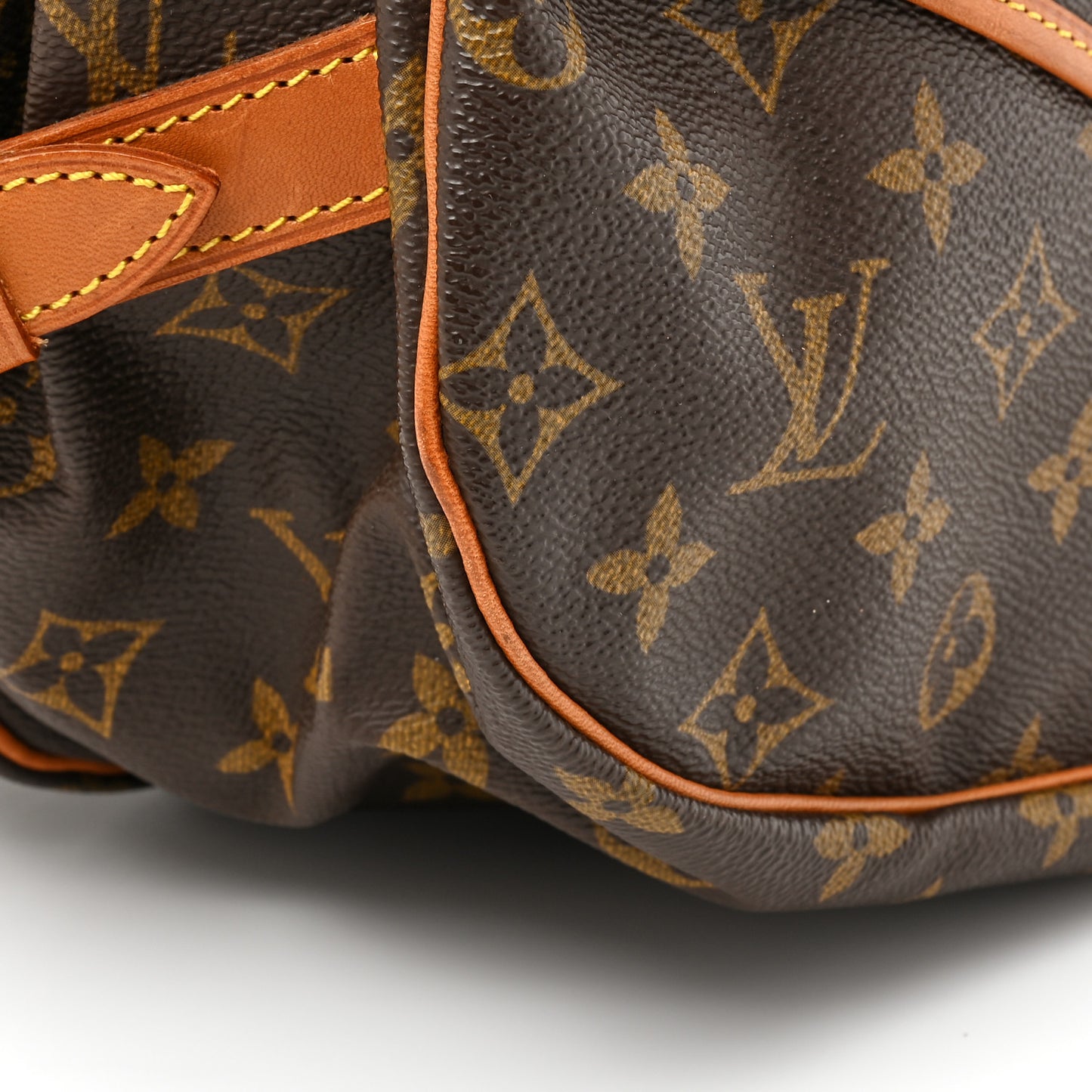 Monogram Saumur 35