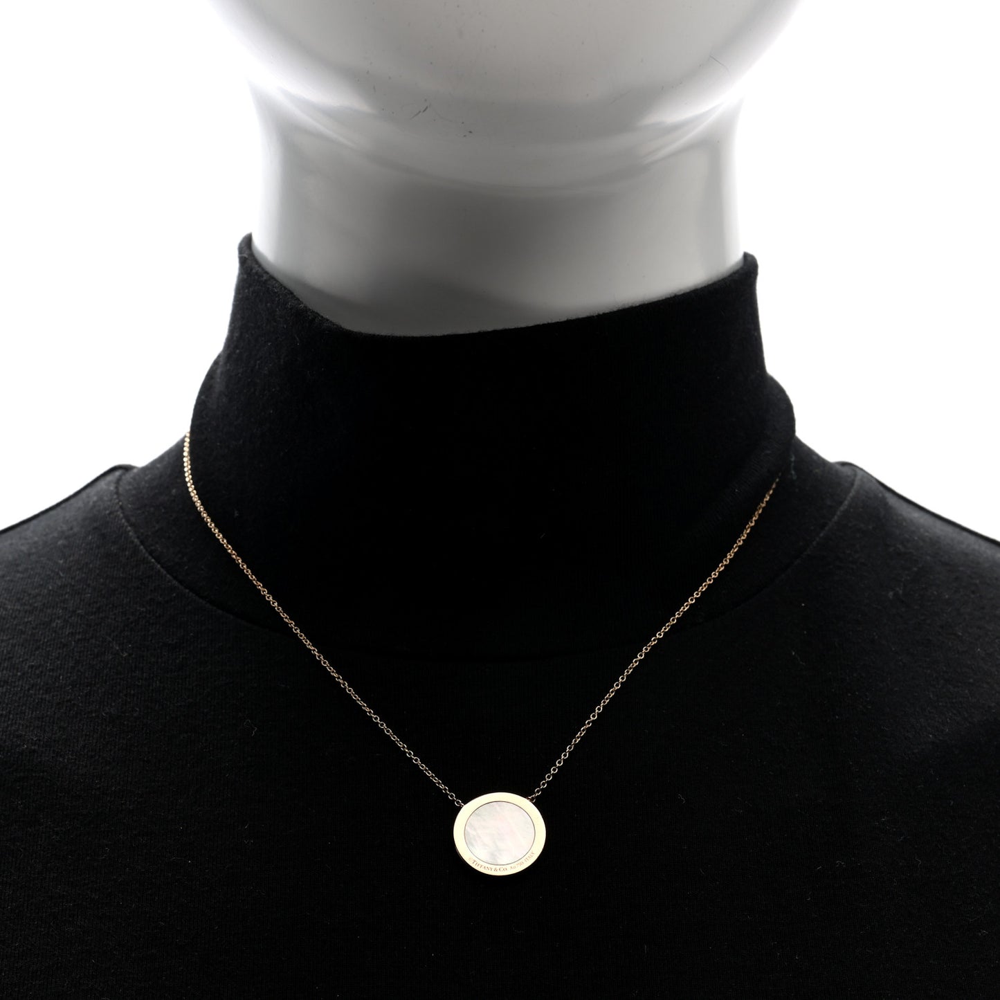 18K Rose Gold Mother of Pearl T Circle Pendant Necklace