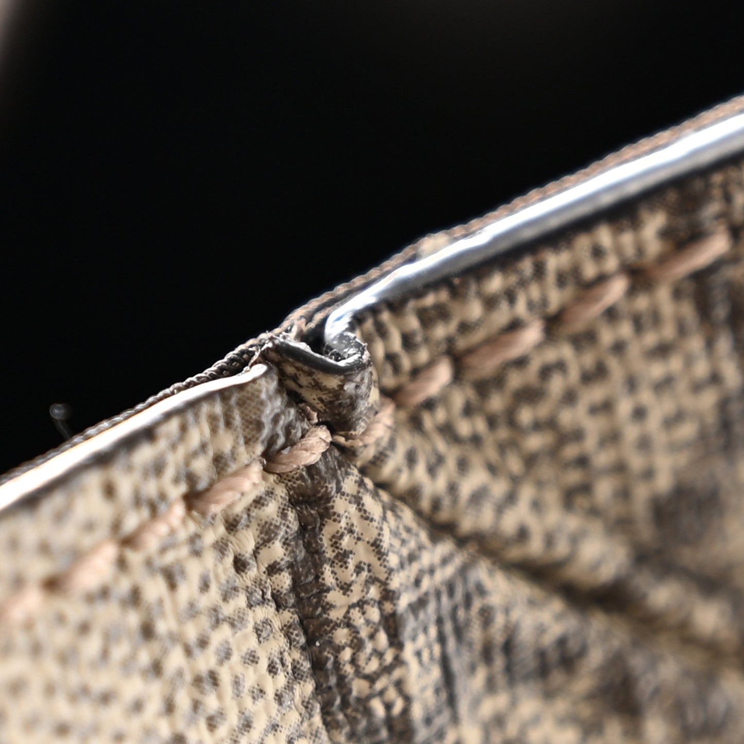 GG Supreme Monogram Textured Dollar Calfskin Web Small Savoy Toiletry Case Beige Ebony