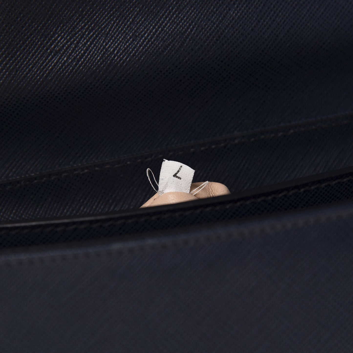 Saffiano Lux Sound Top Handle Baltico Talco