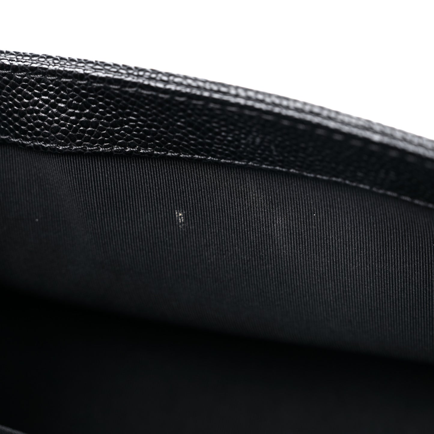 Caviar Quilted Medium Boy Flap Black