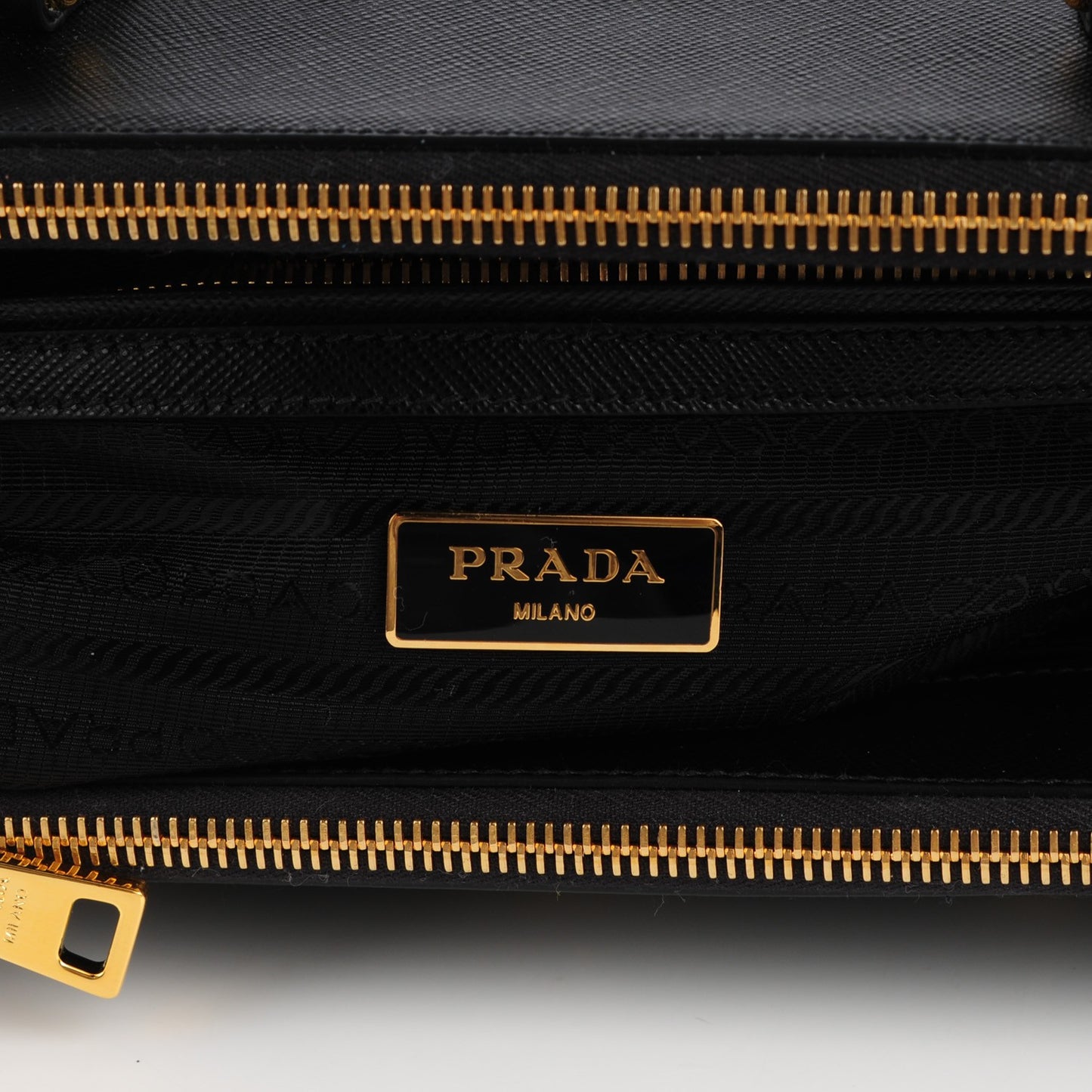 Saffiano Small Galleria Double Zip Tote Black