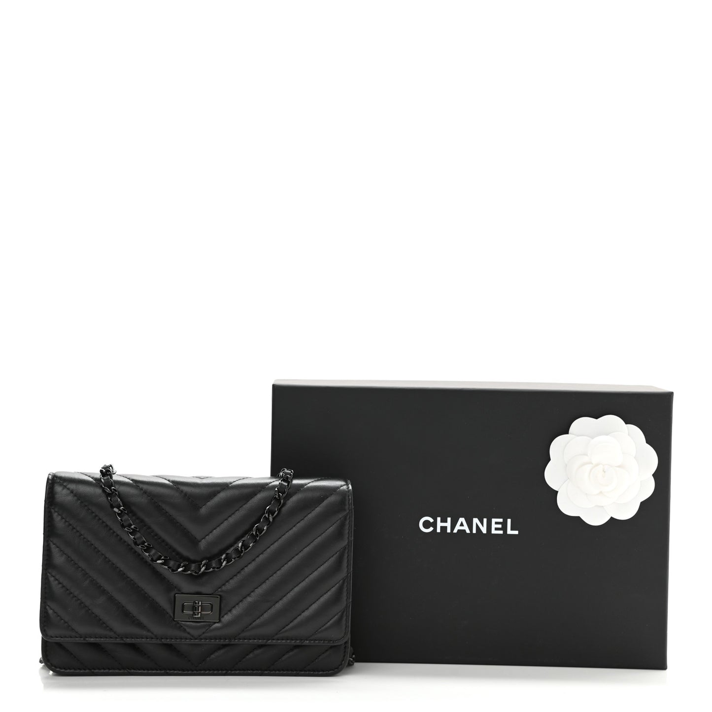 Chevron Reissue Wallet On Chain WOC So Black