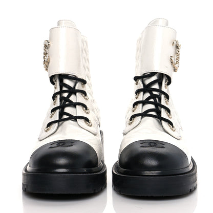 Chanel Shiny Goatskin Calfskin Quilted Lace Up Combat Boots 40.5 White Black 2 of 12