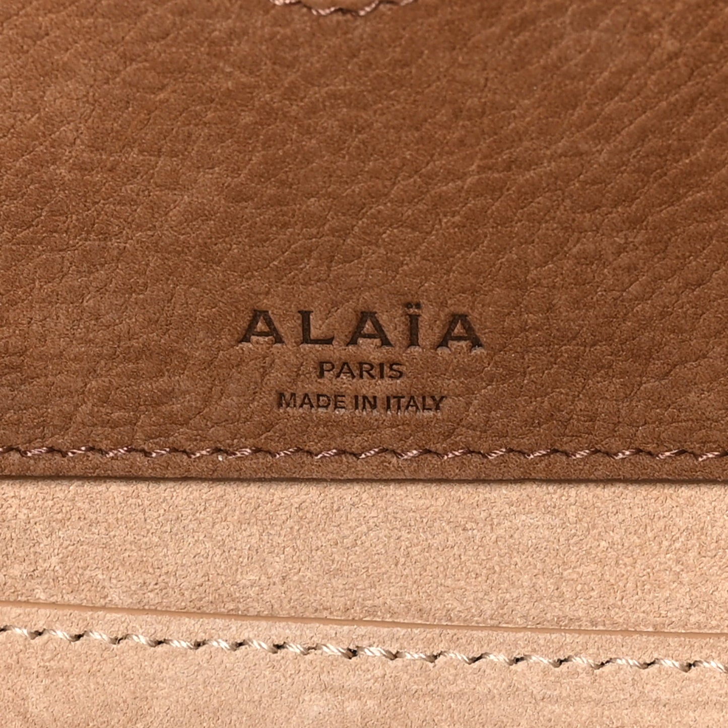 Nubuck Medium Le Teckel Bag Brown