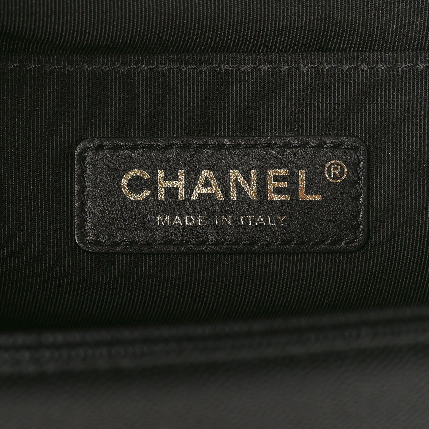 Caviar Quilted Medium Boy Flap Black