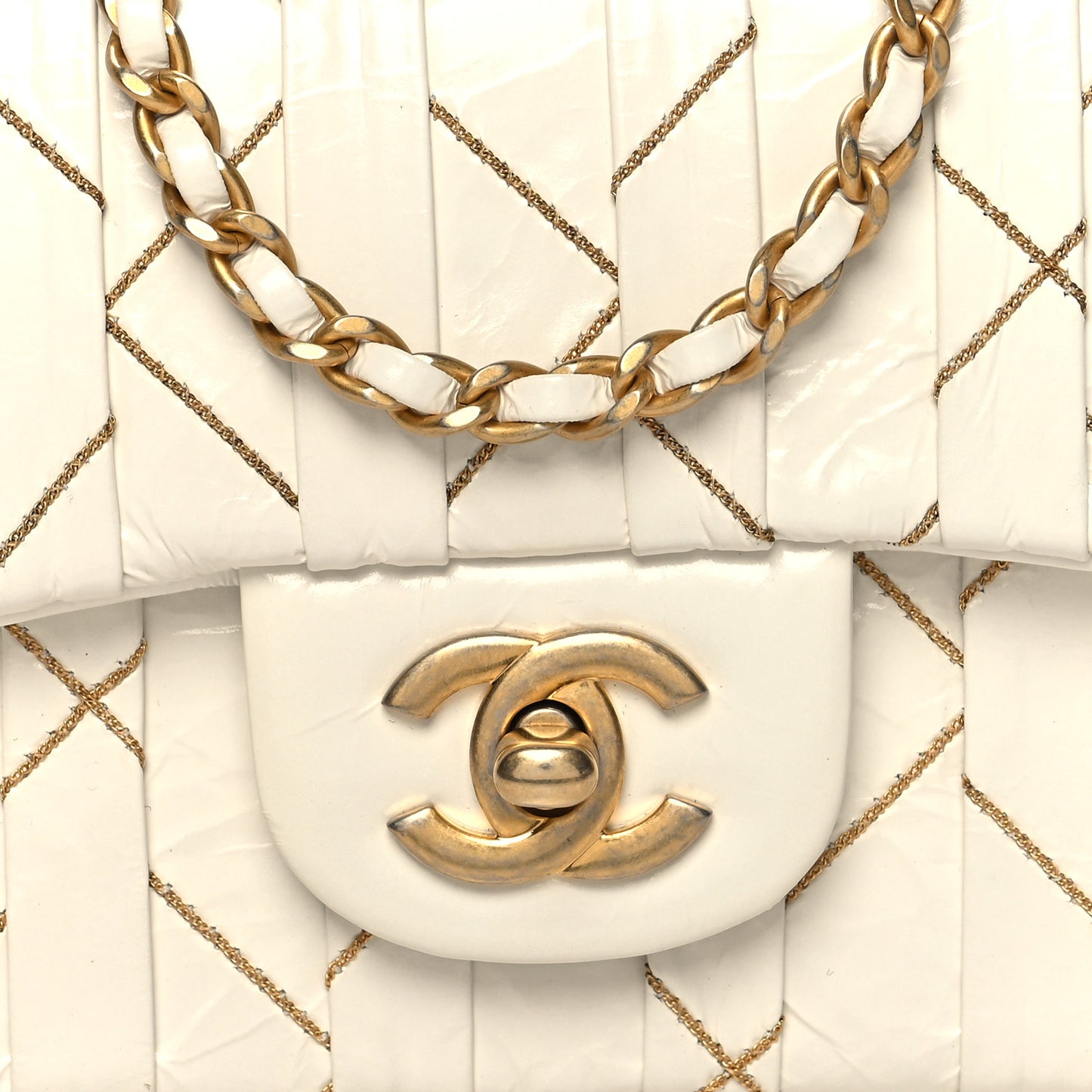 Glazed Calfskin Pleated Chain Stitch East West Flap White