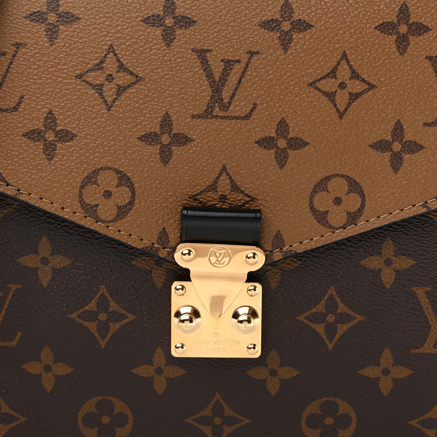 Reverse Monogram Pochette Metis