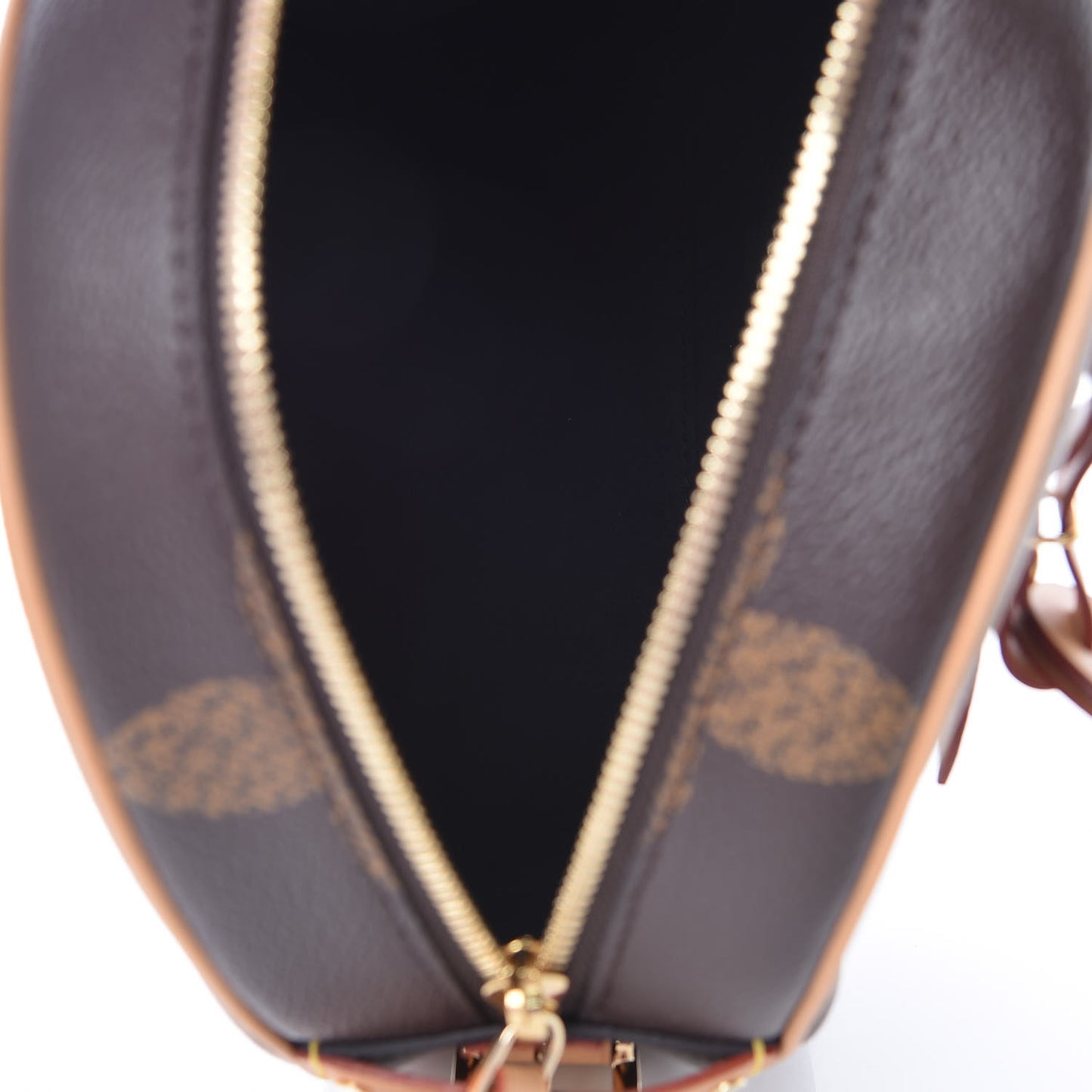 Reverse Monogram Giant Boite Chapeau Souple