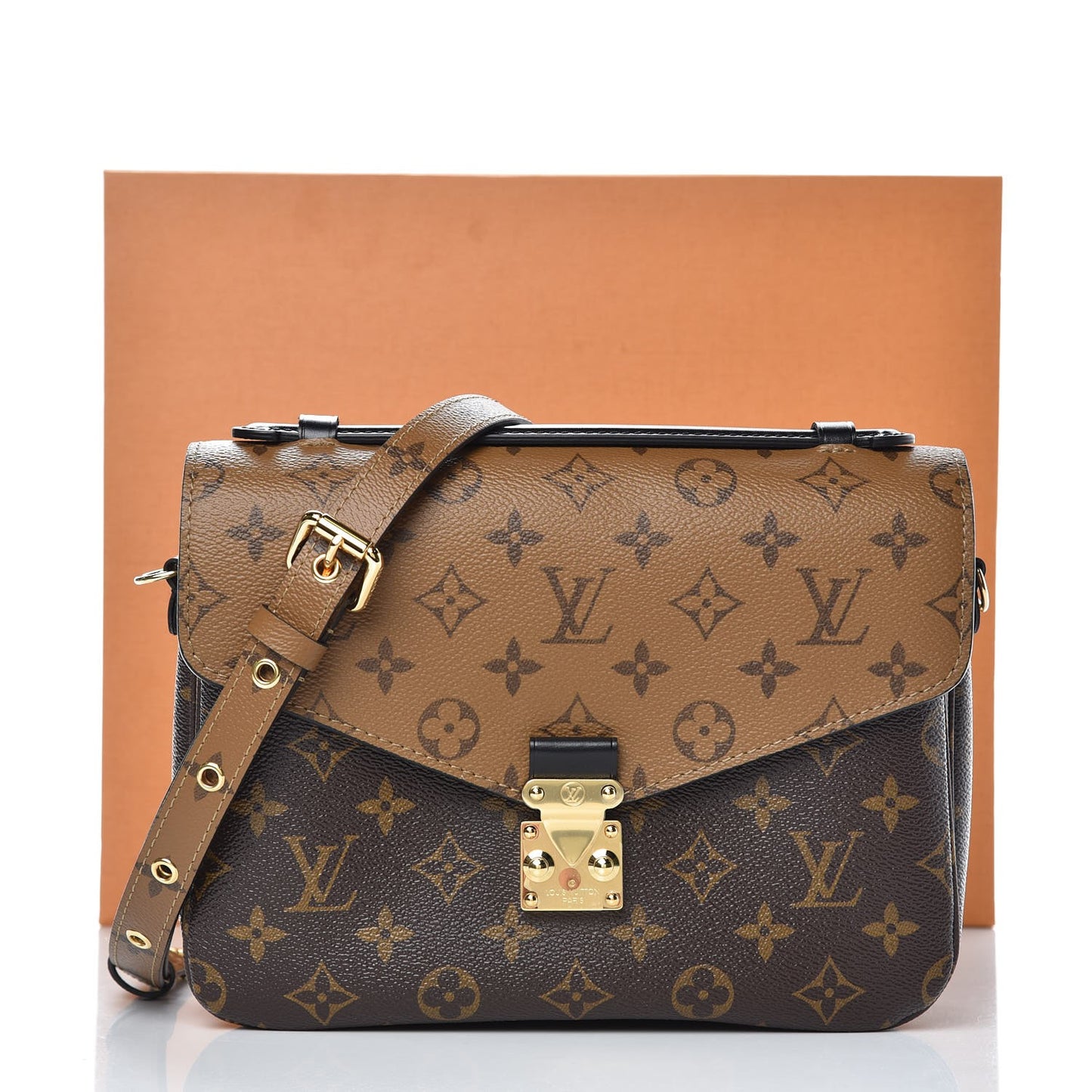 Reverse Monogram Pochette Metis